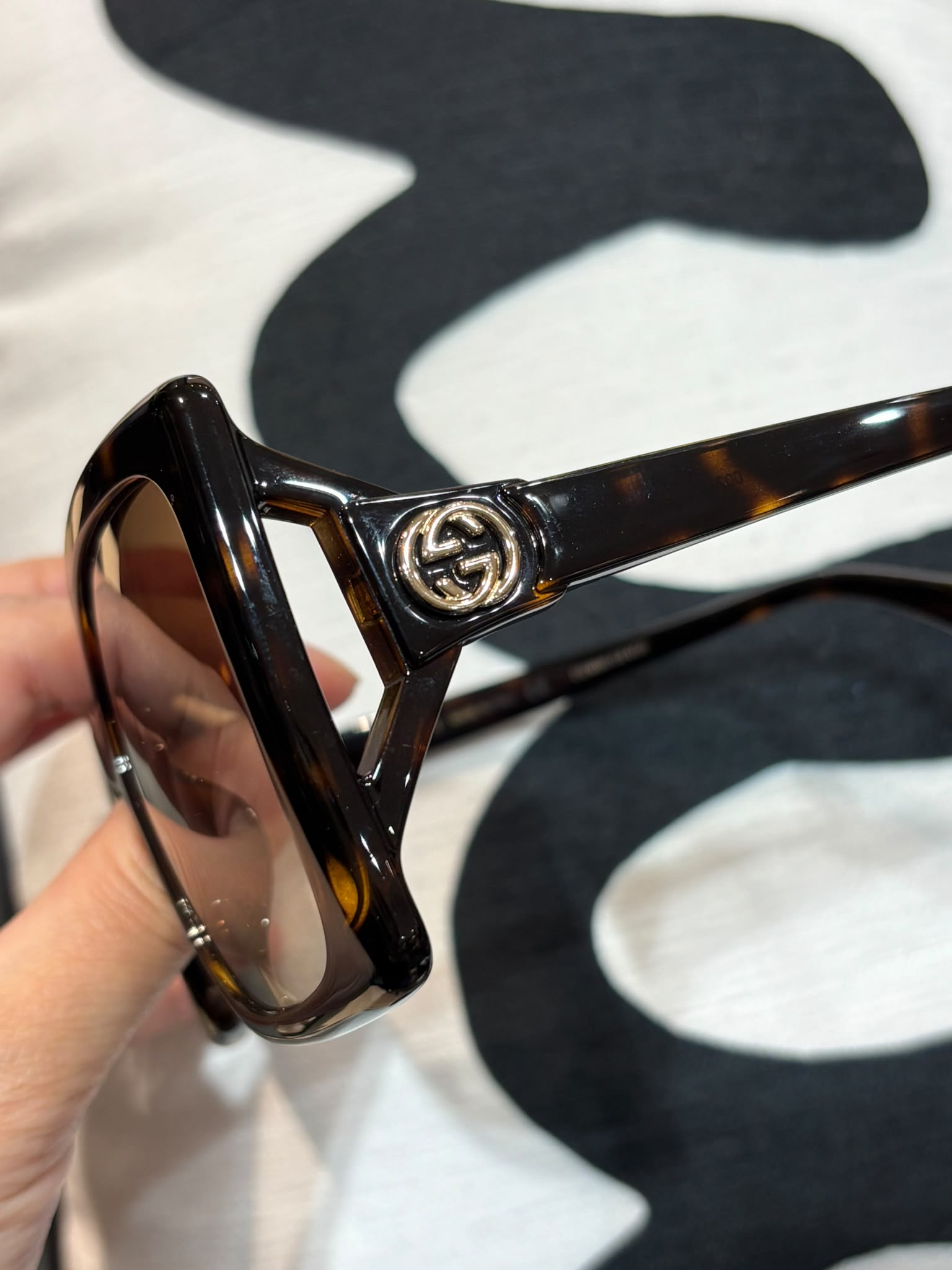 Gucci sunglasses 太陽眼鏡 100%Authentic, 95%New✅box