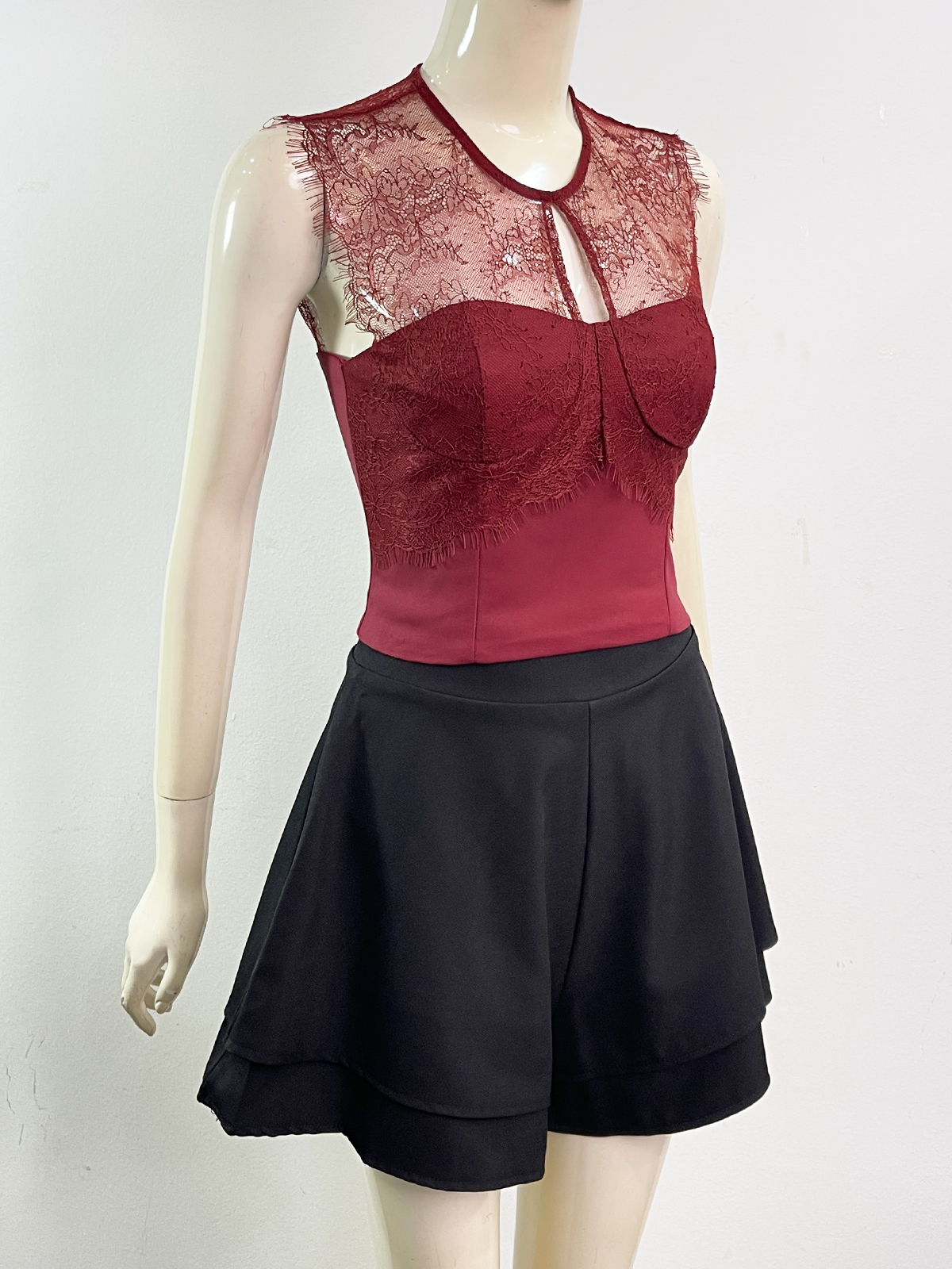 Femme Allure Lace Top M133