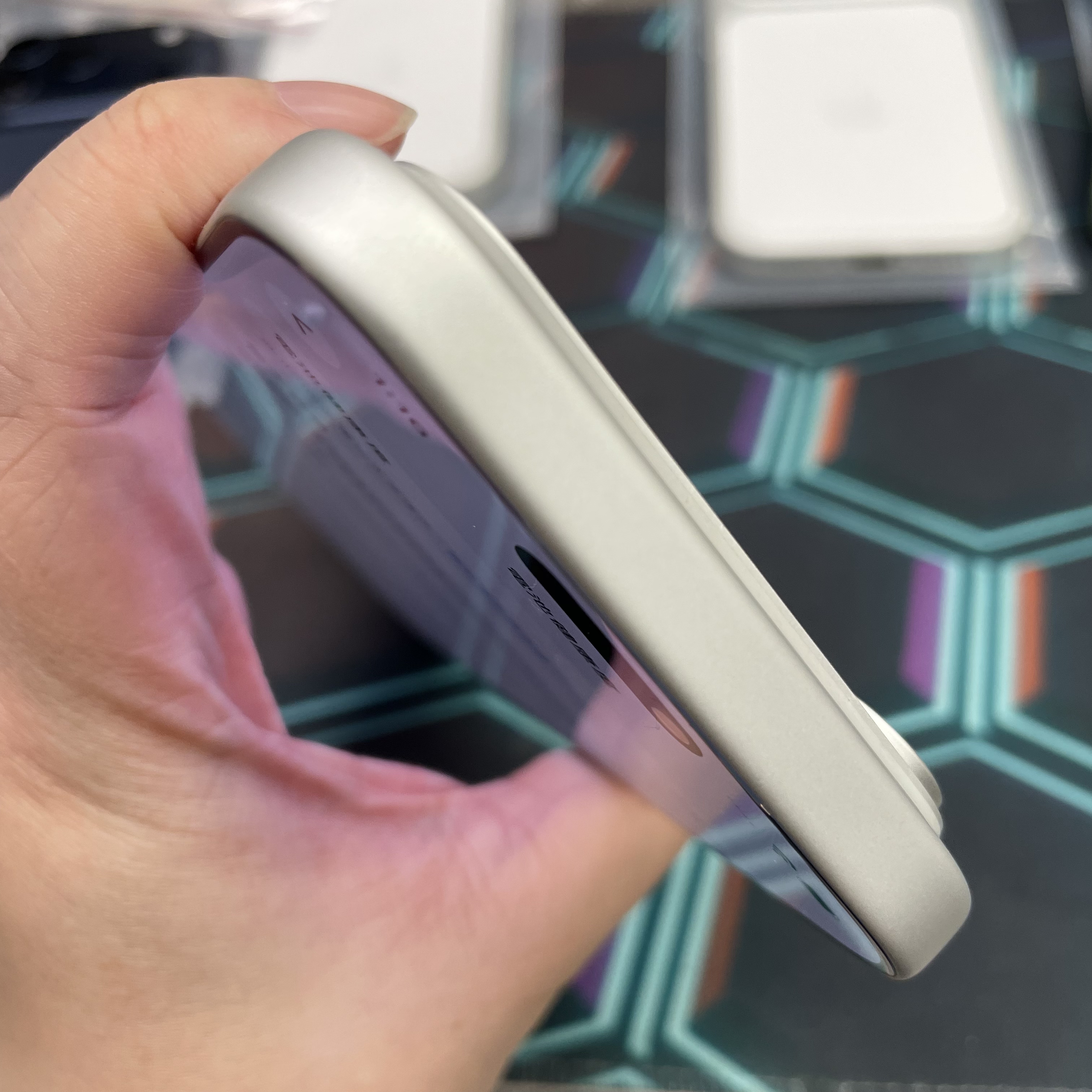 *8212 17 pro max 完美機 2TB 電91 銀色 sliver