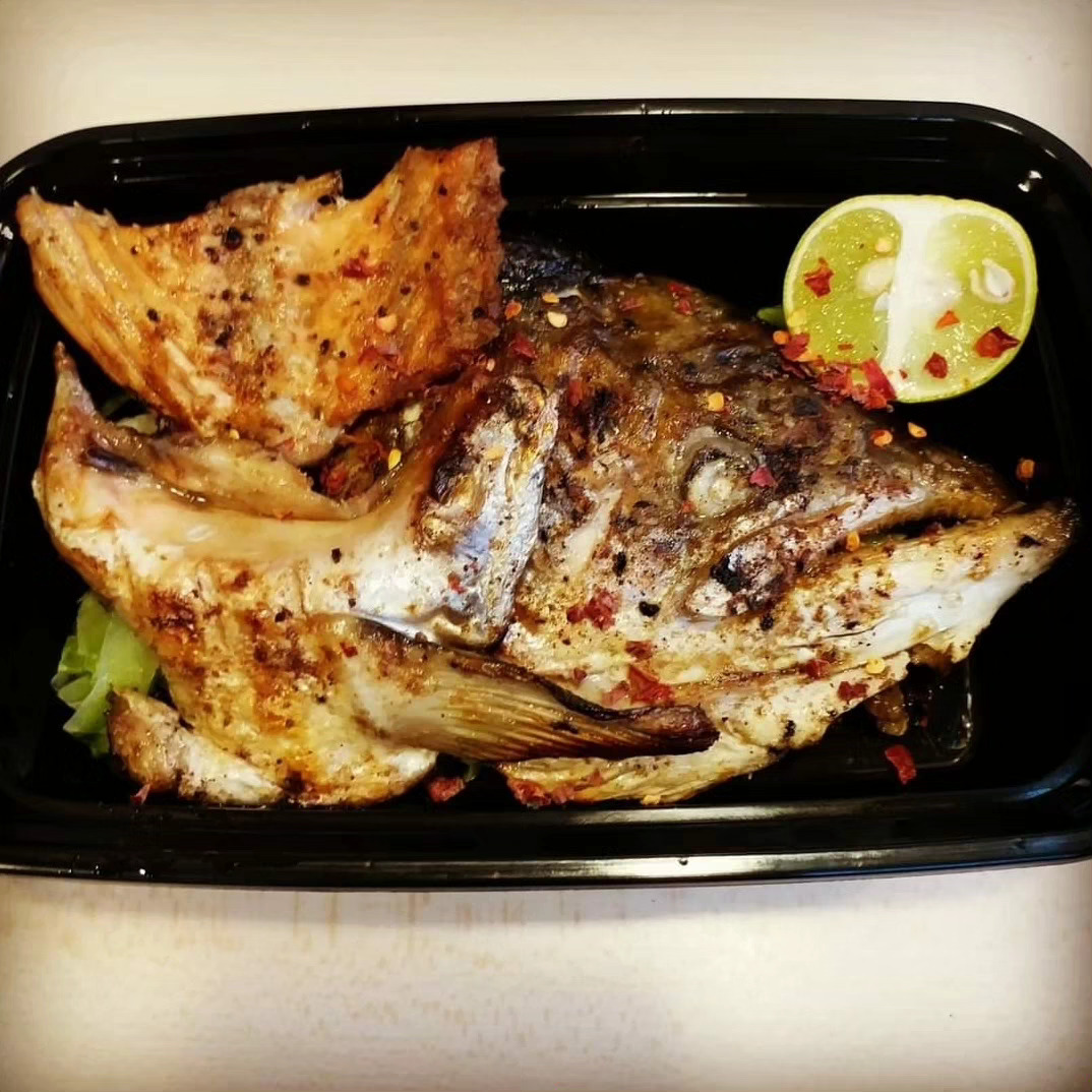 🇳🇴冰鮮挪威原條三文魚 6-7kg/條