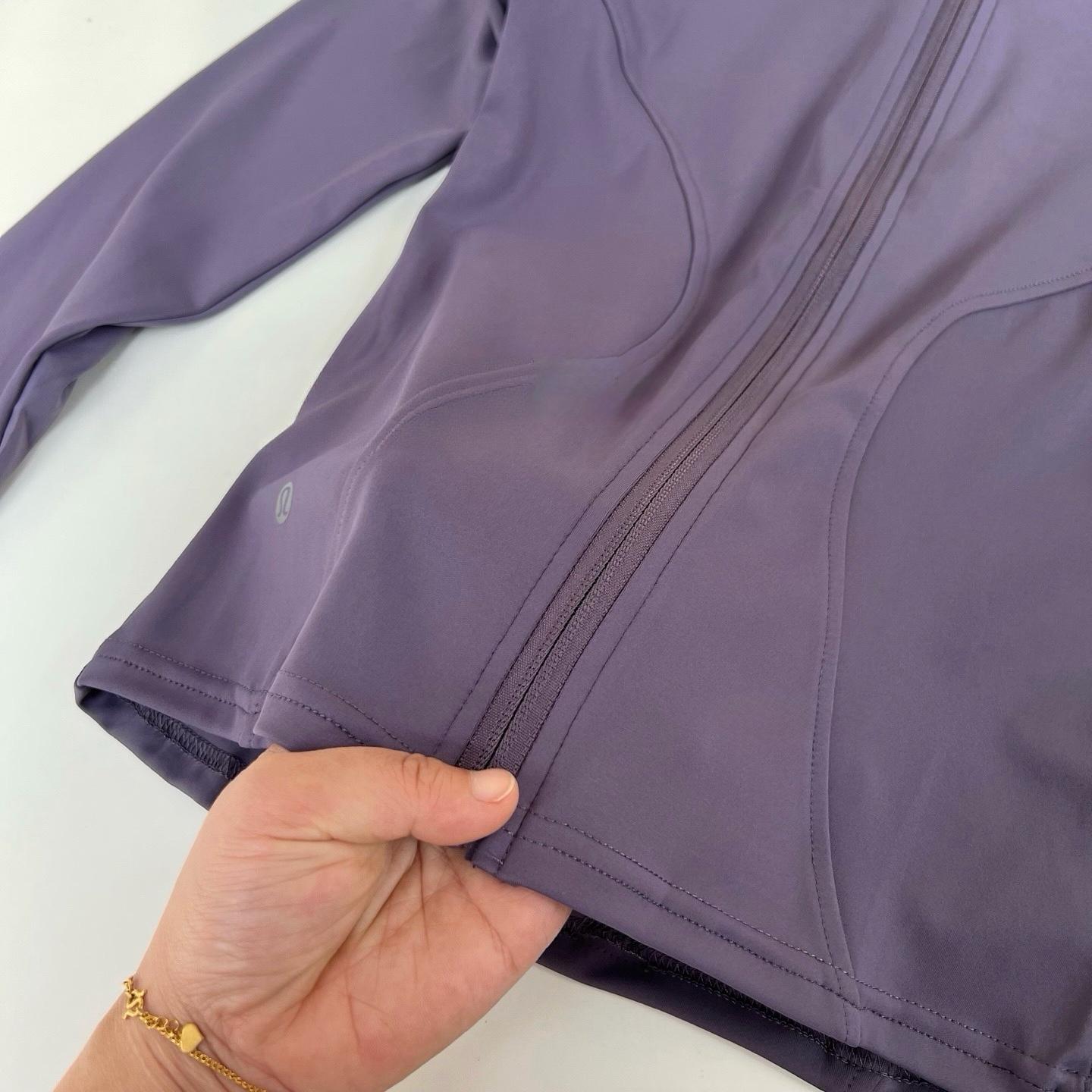 $99件。2件起$88件,lulu高彈修身瑜珈外套