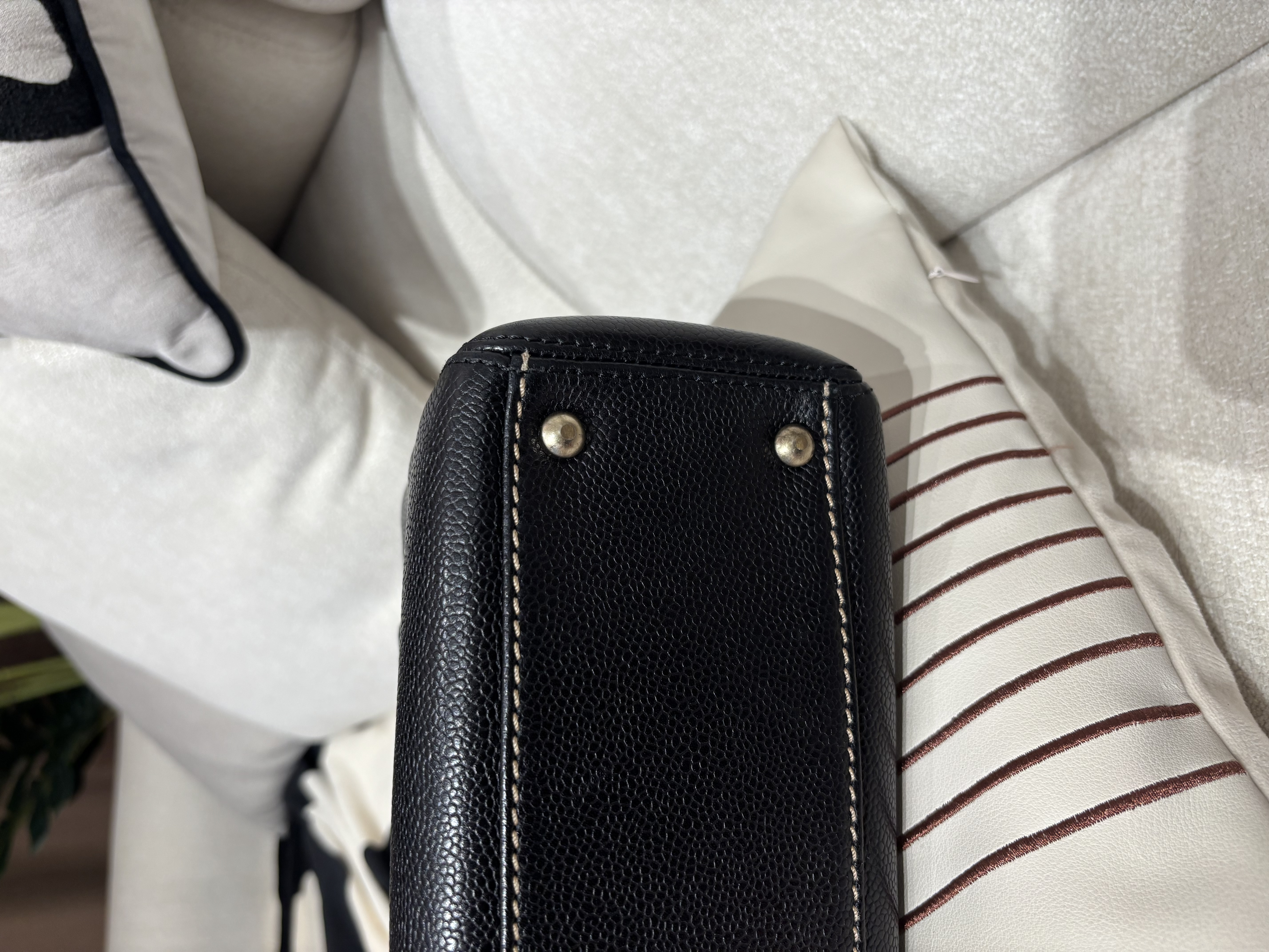 Chanel vintage shoulder bag cavier calfskin  100%Authentic ,95%new  ✅ 7*CARD ✅dust bag