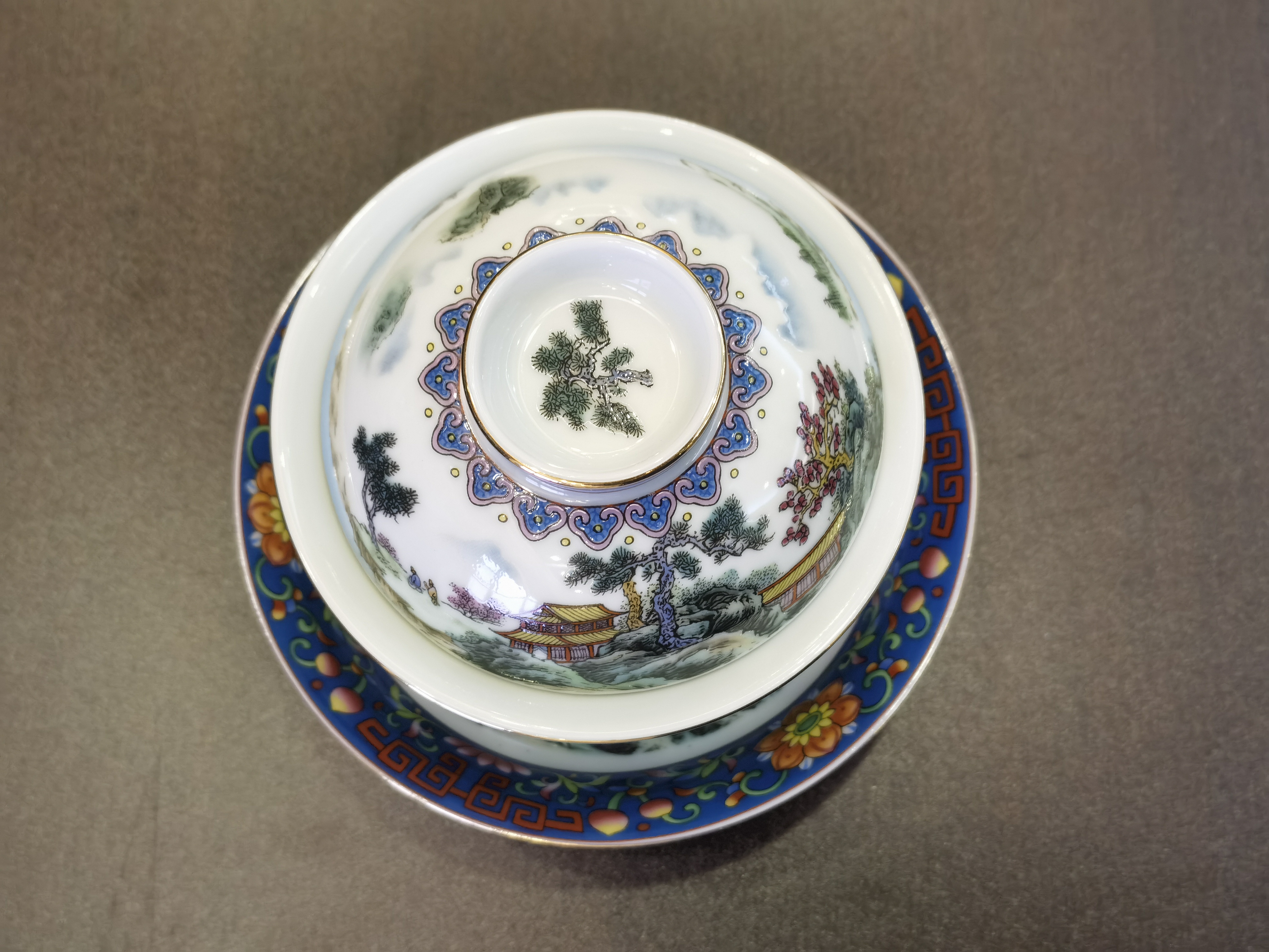 7-粉彩重工江南山水 - 茶蓋碗 - <有需要請聯絡我們 852-6329 6186>