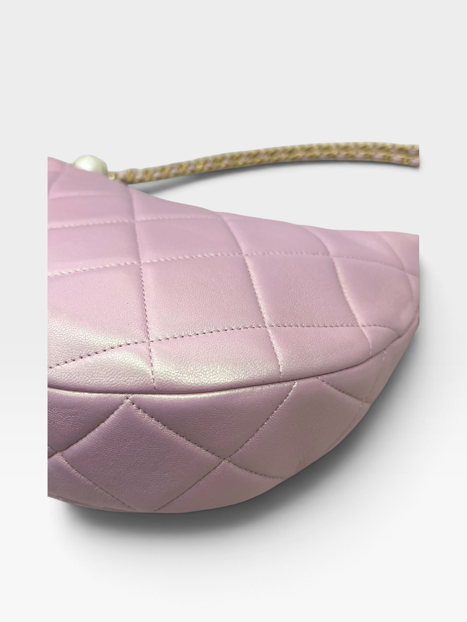 Pre-Owned CHANEL "All About Pearls" Hobo Bag / Product Code: 092505