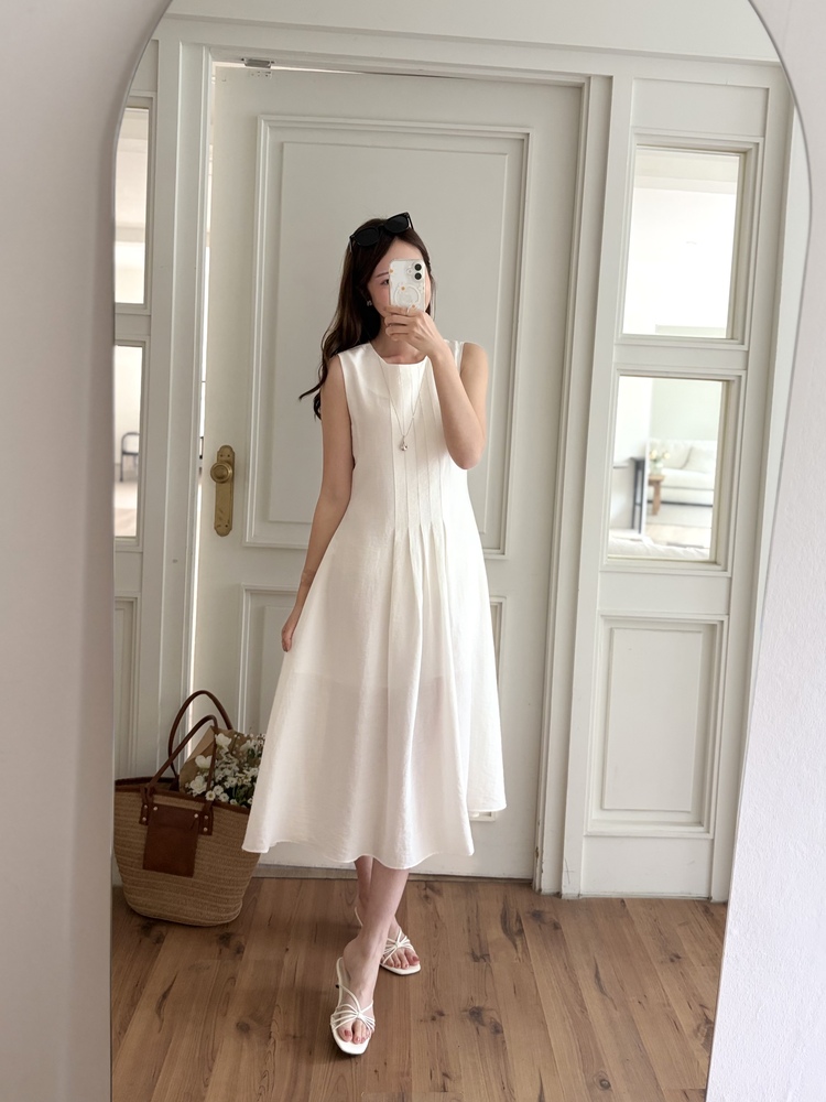 Linen Pintuck Dress (Ivory)