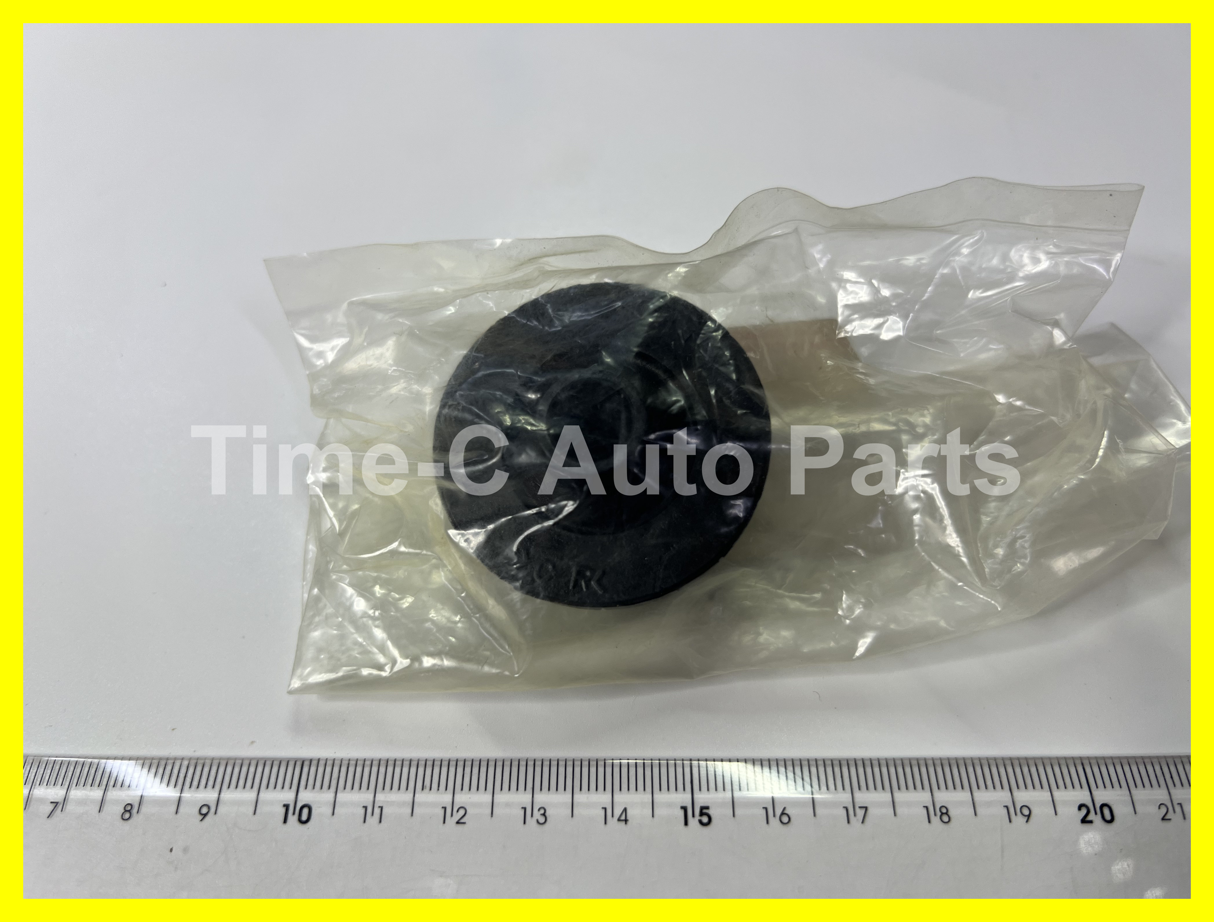 水箱頂膠 16523-20020 - Toyota Noah Voxy 80系