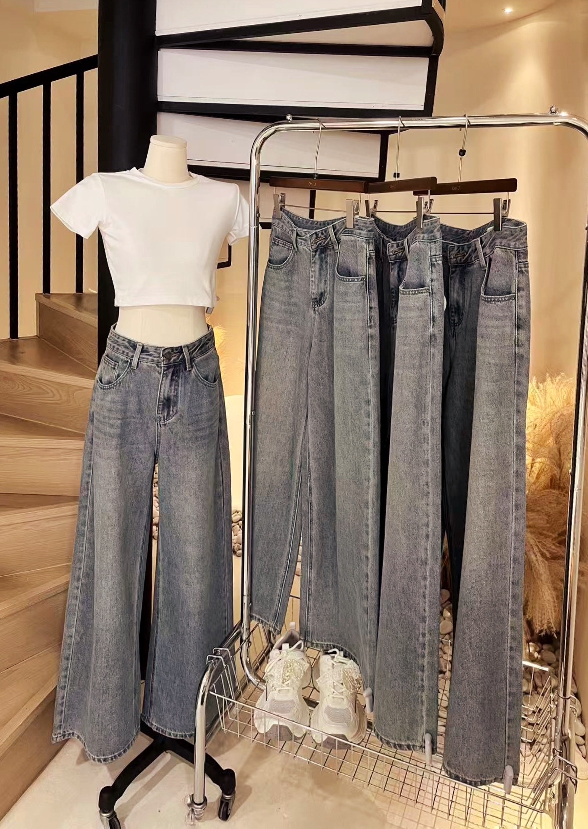 8013闭眼入牛仔阔腿裤