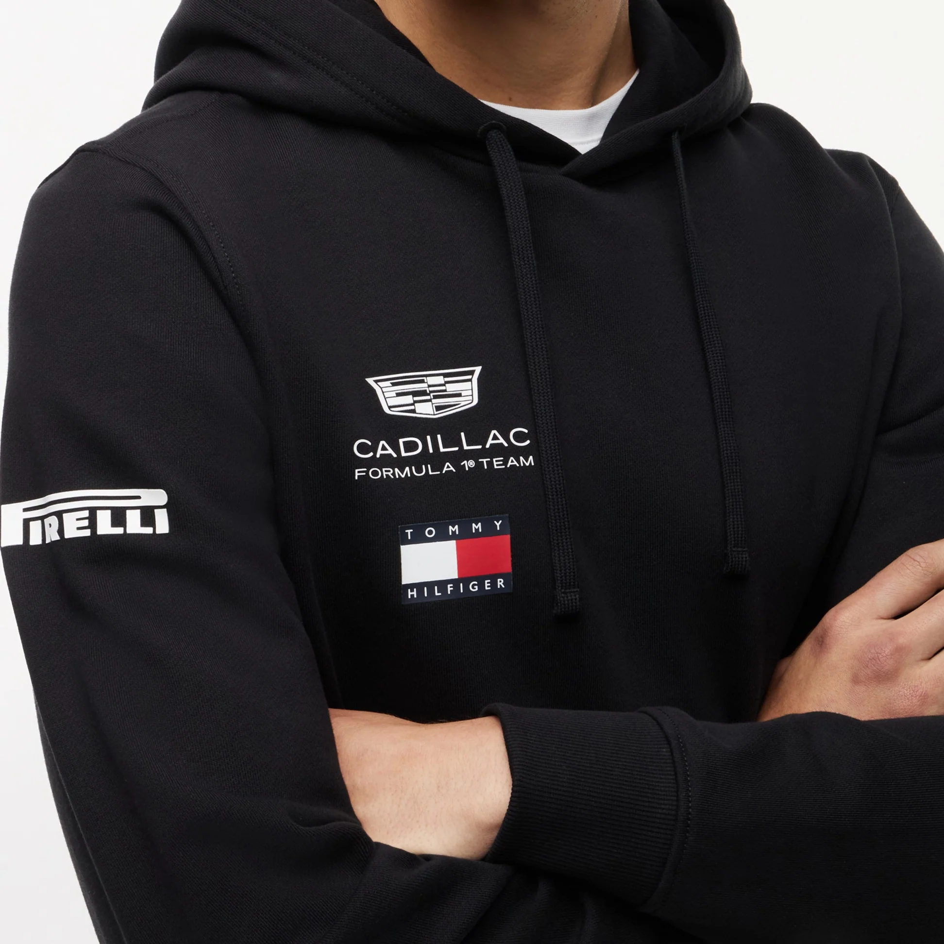 TH x Cadillac F1 Team 凱迪拉克車隊 2026 黑色 Team Hoodie MN0MN00106BDS