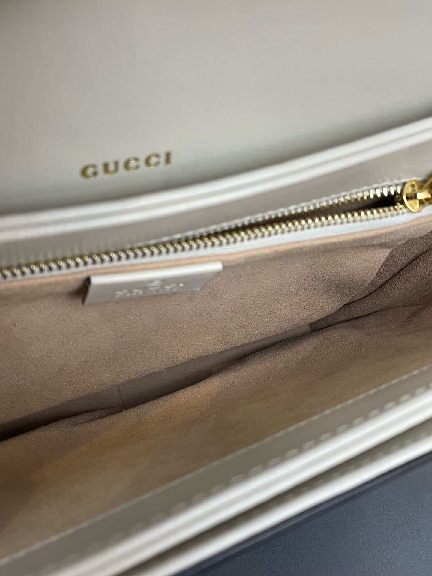 【預訂貨品】Gucci 1955 白色郵差包