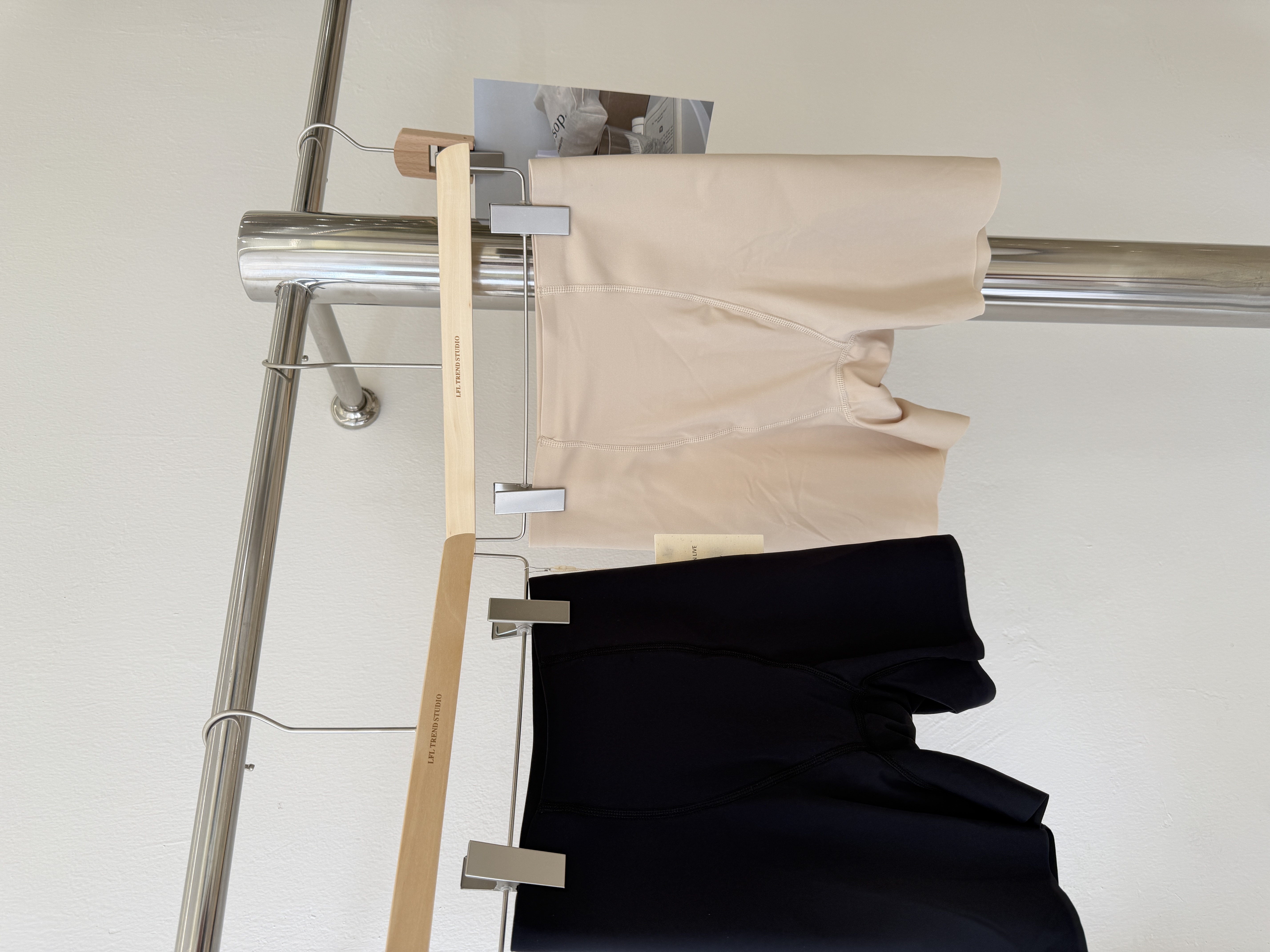 6697 负离子净化提臀裤