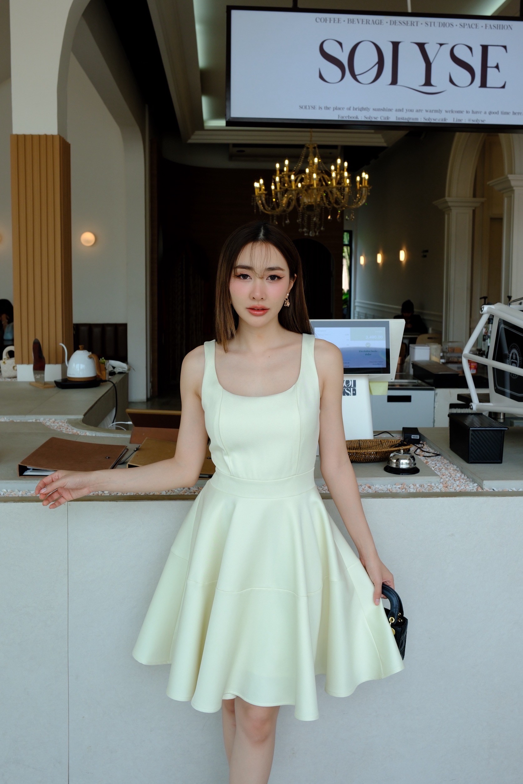 Mavis Dress 法式宽肩A字气质连衣裙 （ 2 Colours )