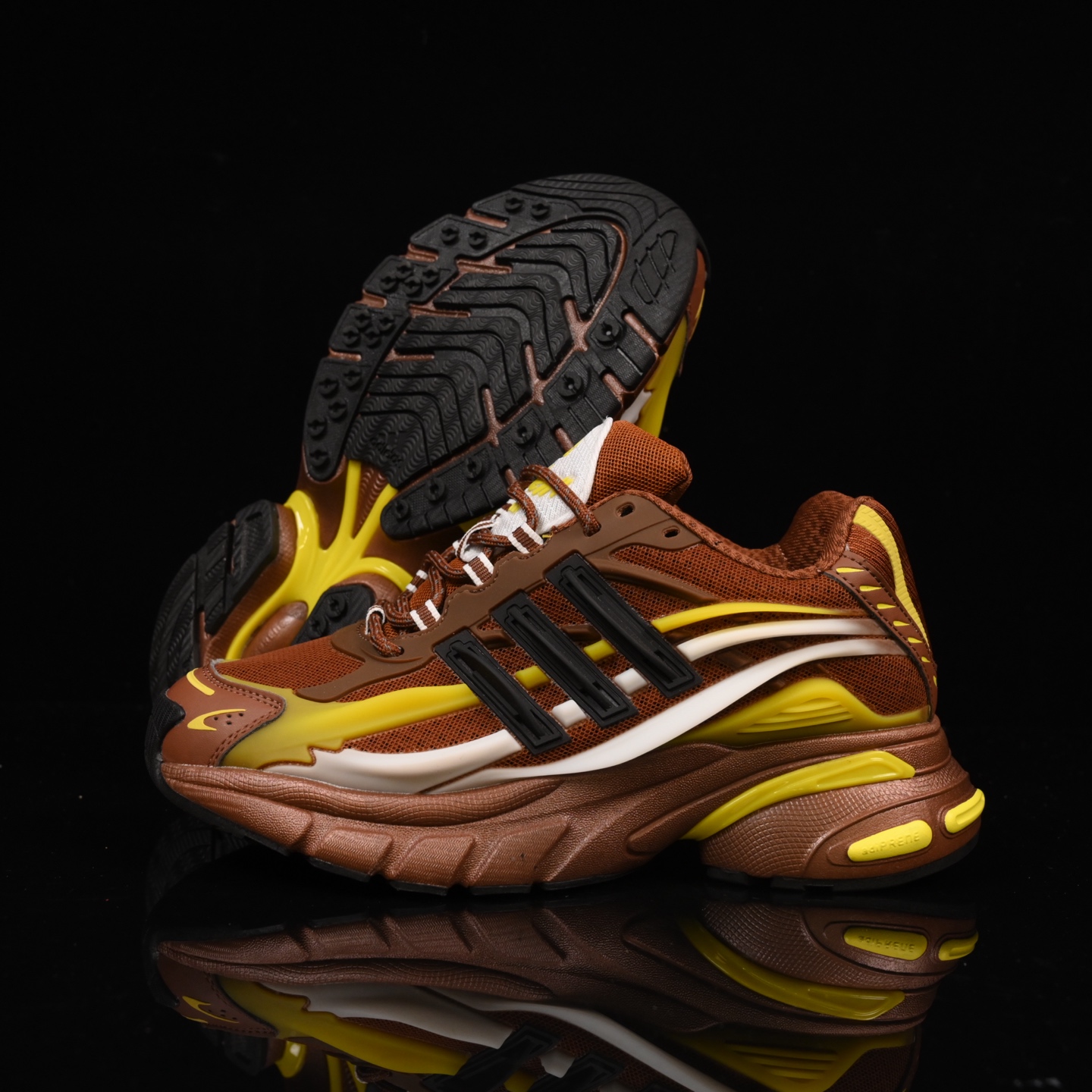 Pharrell Williams x Adidas Adistar Jellyfish 