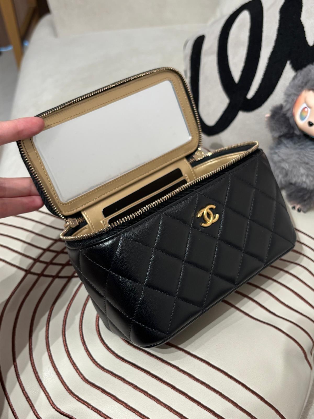 全新 Chanel vanity with pearl crush 黑色羊皮金球長盒子 100%Authentic ,全新未使用品 ✅晶片✅dust bag✅盒
