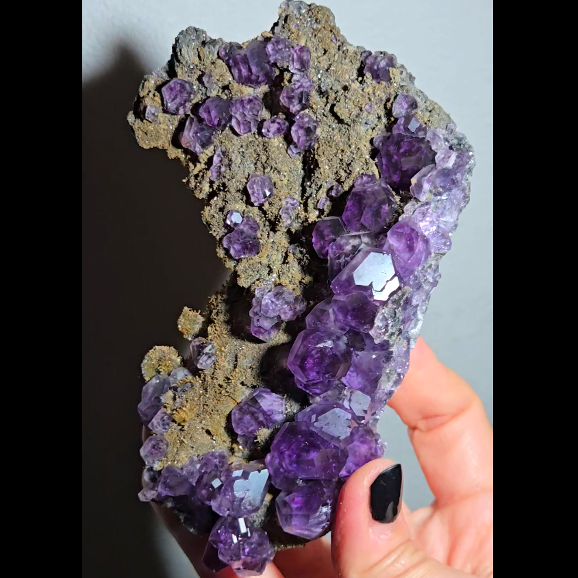 Tanzanite fluorite with perfect dodecahedrons - FL360