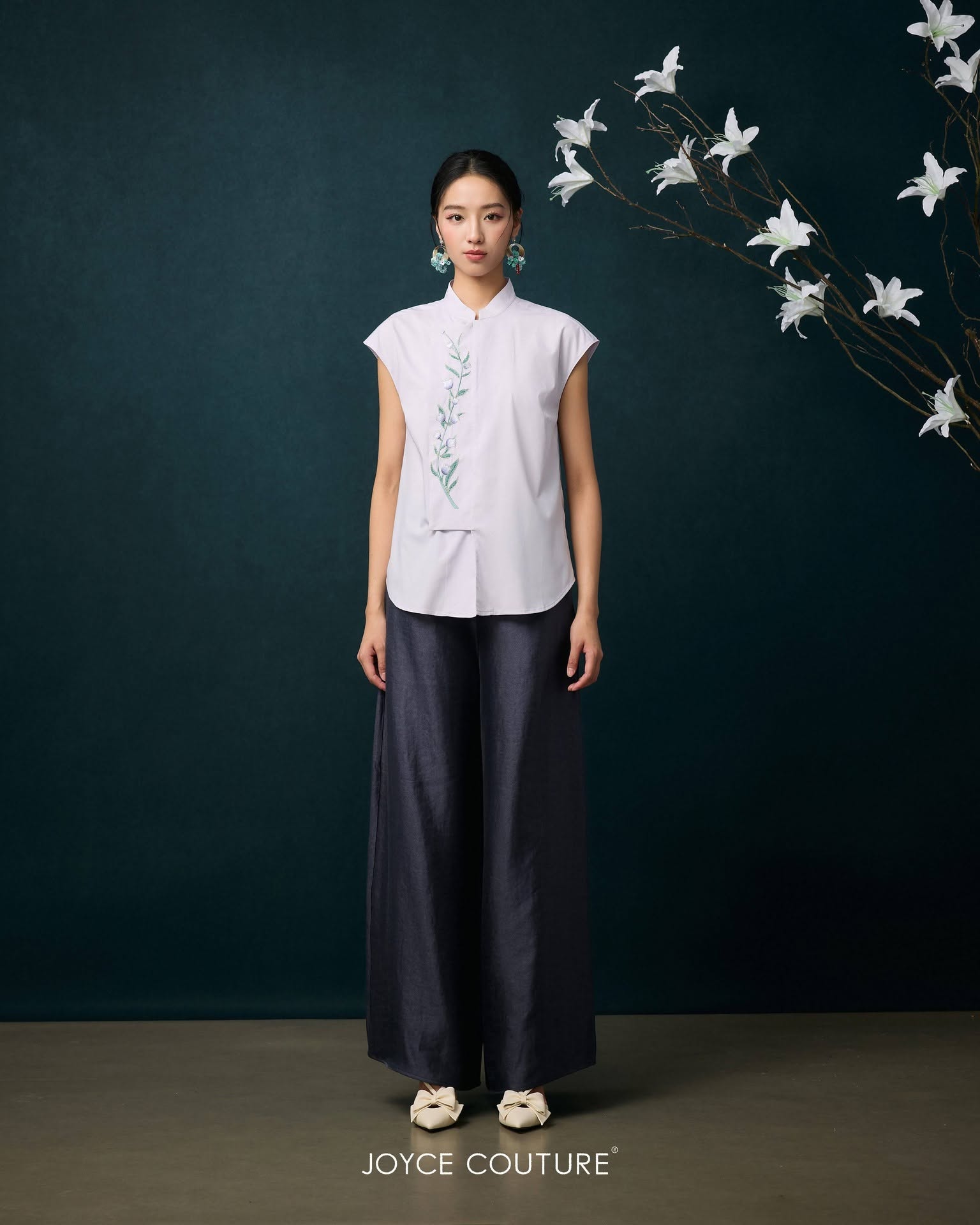 风铃花刺绣立领上衣  T0758