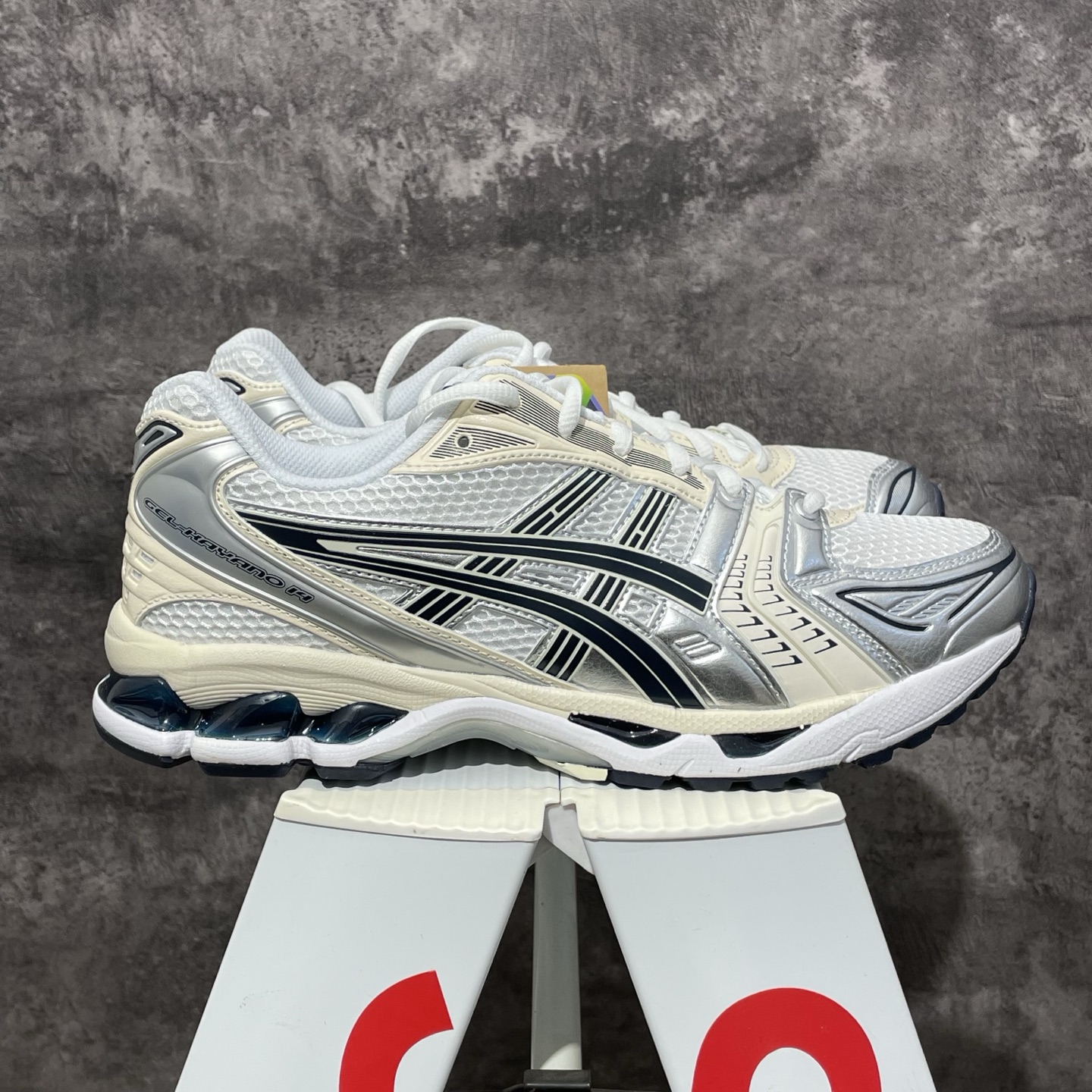 Asics Gel-Kayano 14 