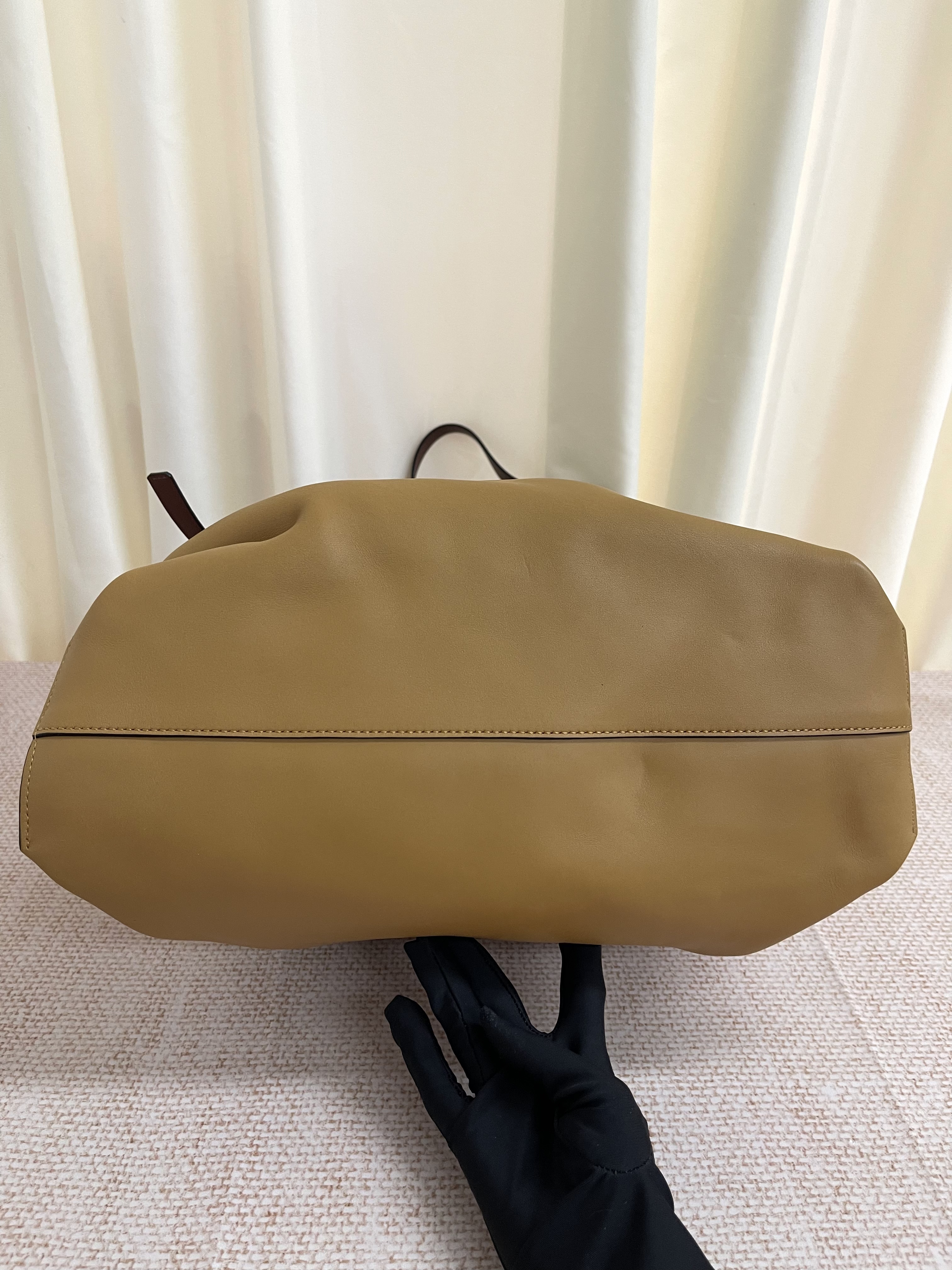 Pre-owned Loewe Lazo Tote Bag/ Product Code: 26021506