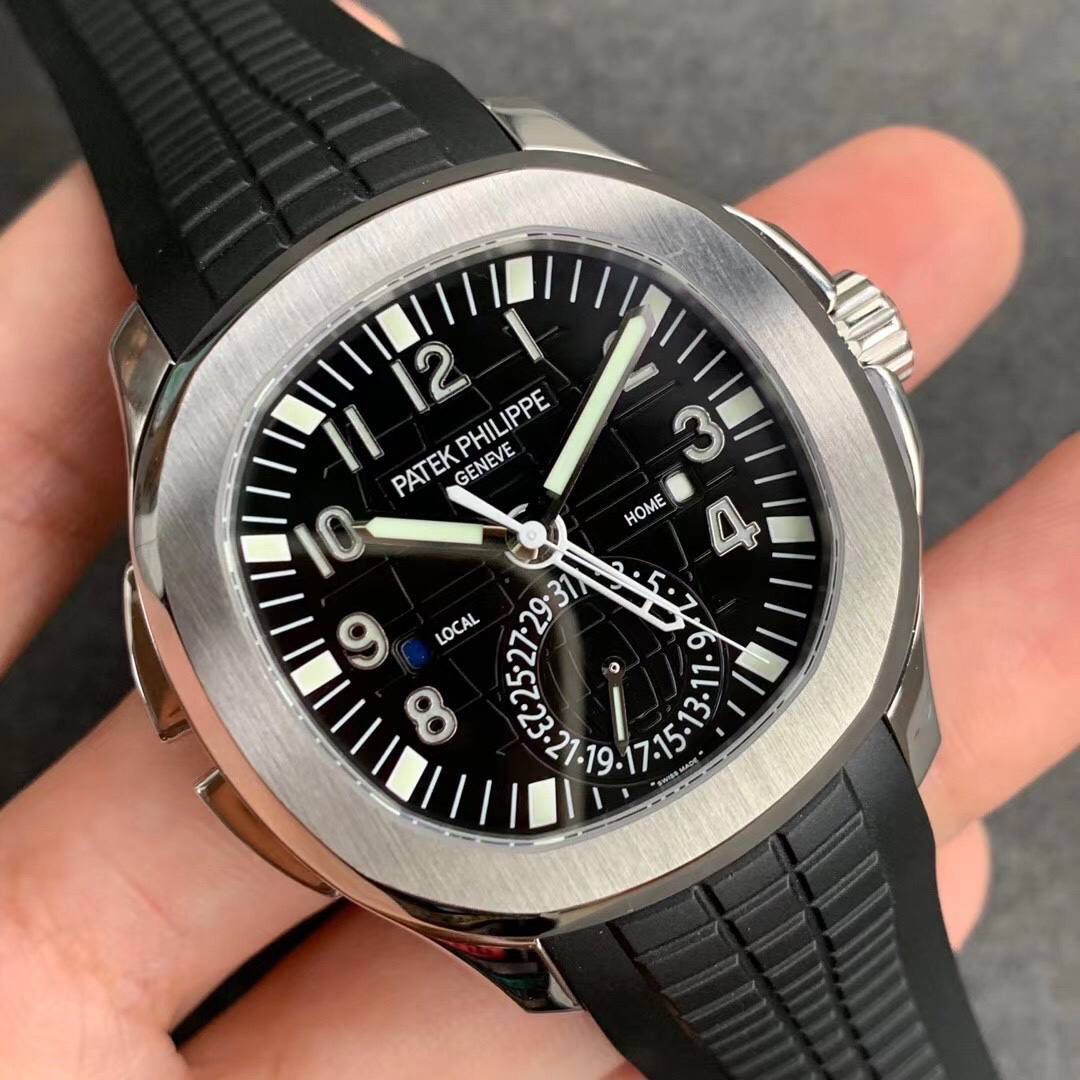 🔥全新PP百达..翡丽 复杂功能AQUANAUT旅行家＂手雷＂5164A系列＂V2＂超强升级版🔥 全新V2技术重点突破 1⃣️：升级最新机芯为PP. Cal.324 S C FUS 一体机，机芯摆轮位置实现与正品一致方向，现为市面最高版本。 2⃣️：新款字面巧克力颗粒感形状更立体 3⃣️：精益求精 V2版机芯主夹板字体更细致 升级为最新换代甲板鸽子血红宝石 实现最接近正品的工艺。