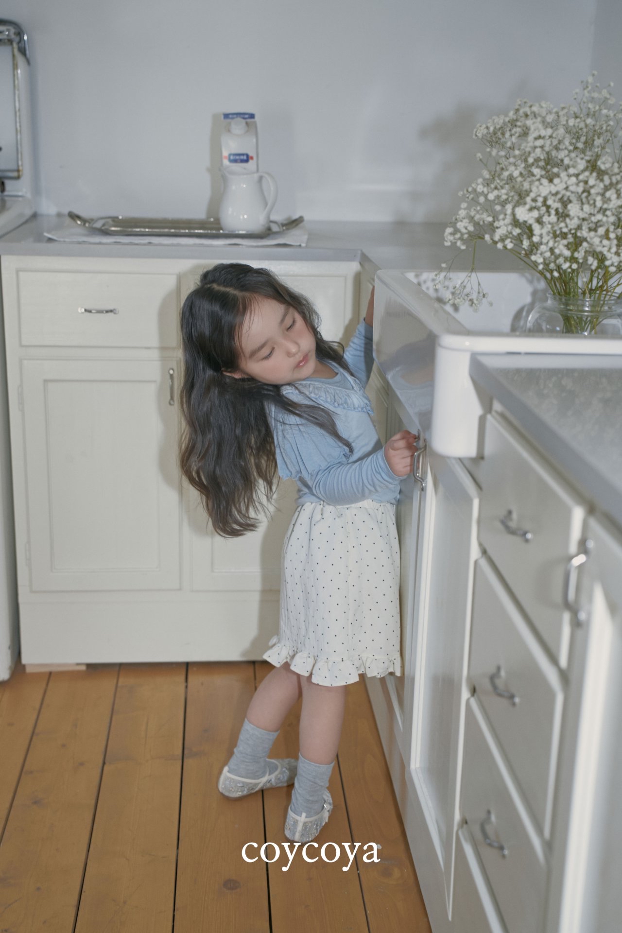 🌸預訂 韓國直送🌸🇰🇷COYCOYA兩色皺褶荷葉邊V領背心