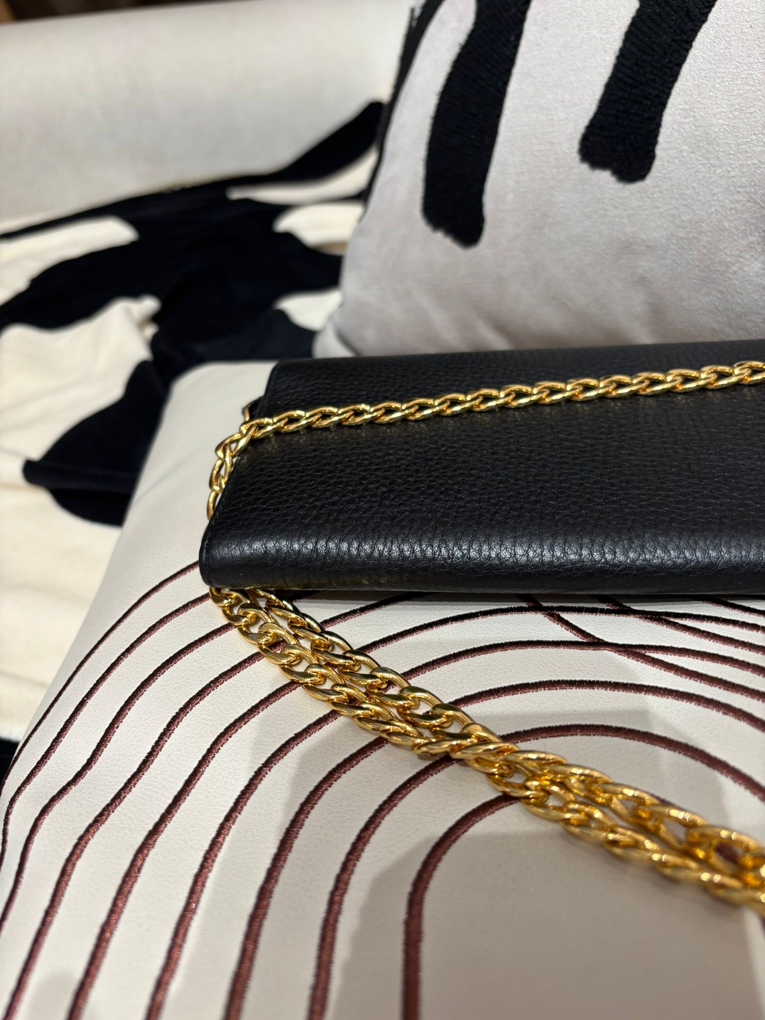 Prada Wallet On Chain Calfskin Black 100%Authentic, 95%New ✅Dust bag