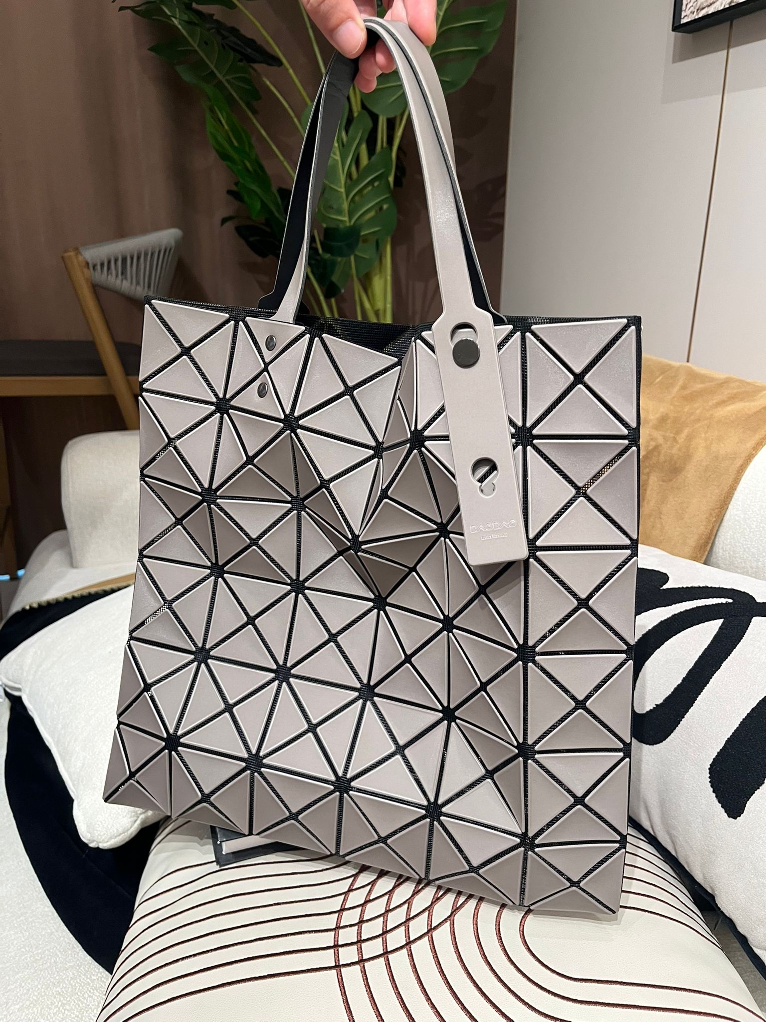Issey Miyake bao bao 100%Authentic,98%new🥰 