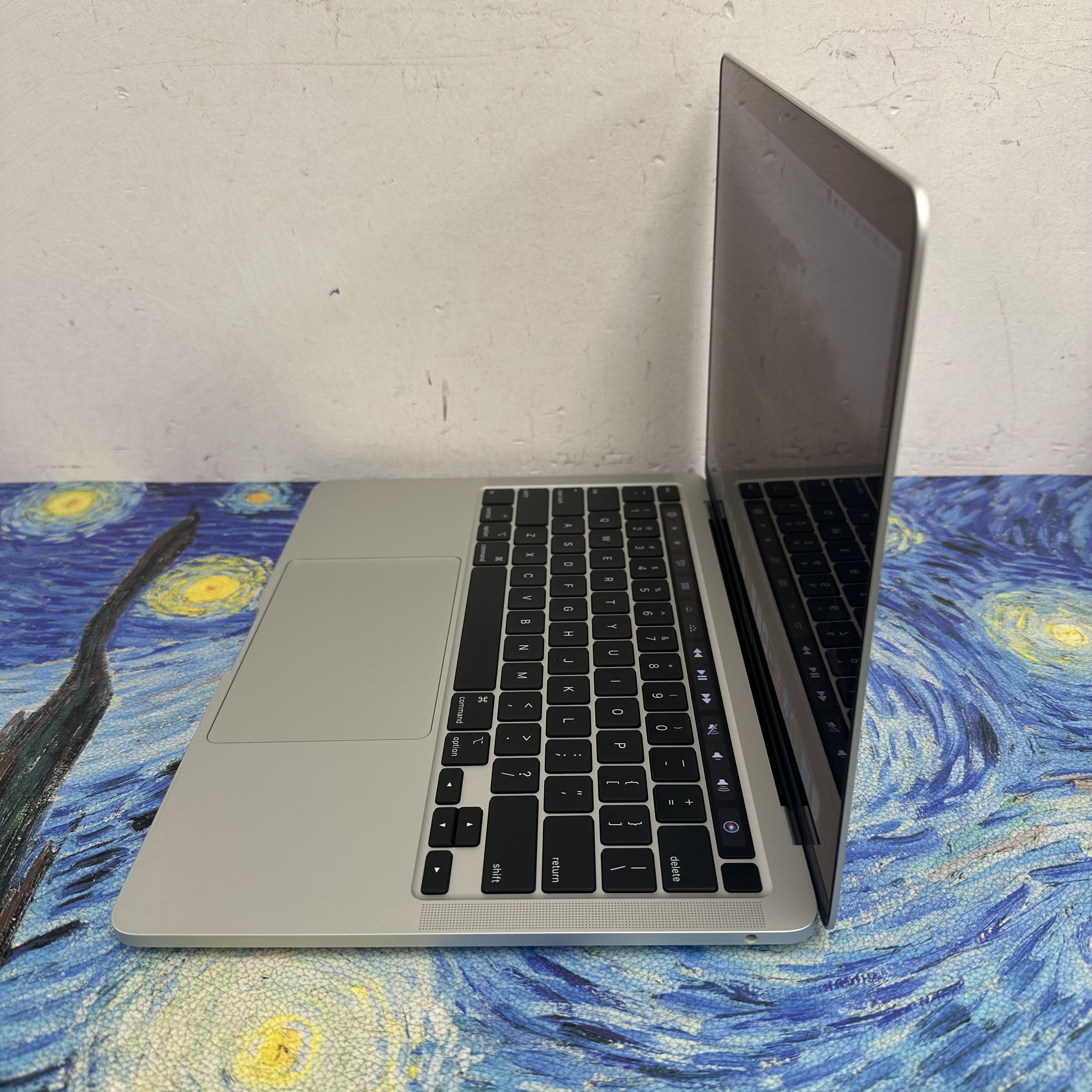 Apple MacBook Pro 13寸Retina i5 CPU /8GB Ram/256GB SSD/Touch ID/輕薄文書機/ 2020 / Laptop / Notebook / 文書 / PC / Movie / Netflix / 