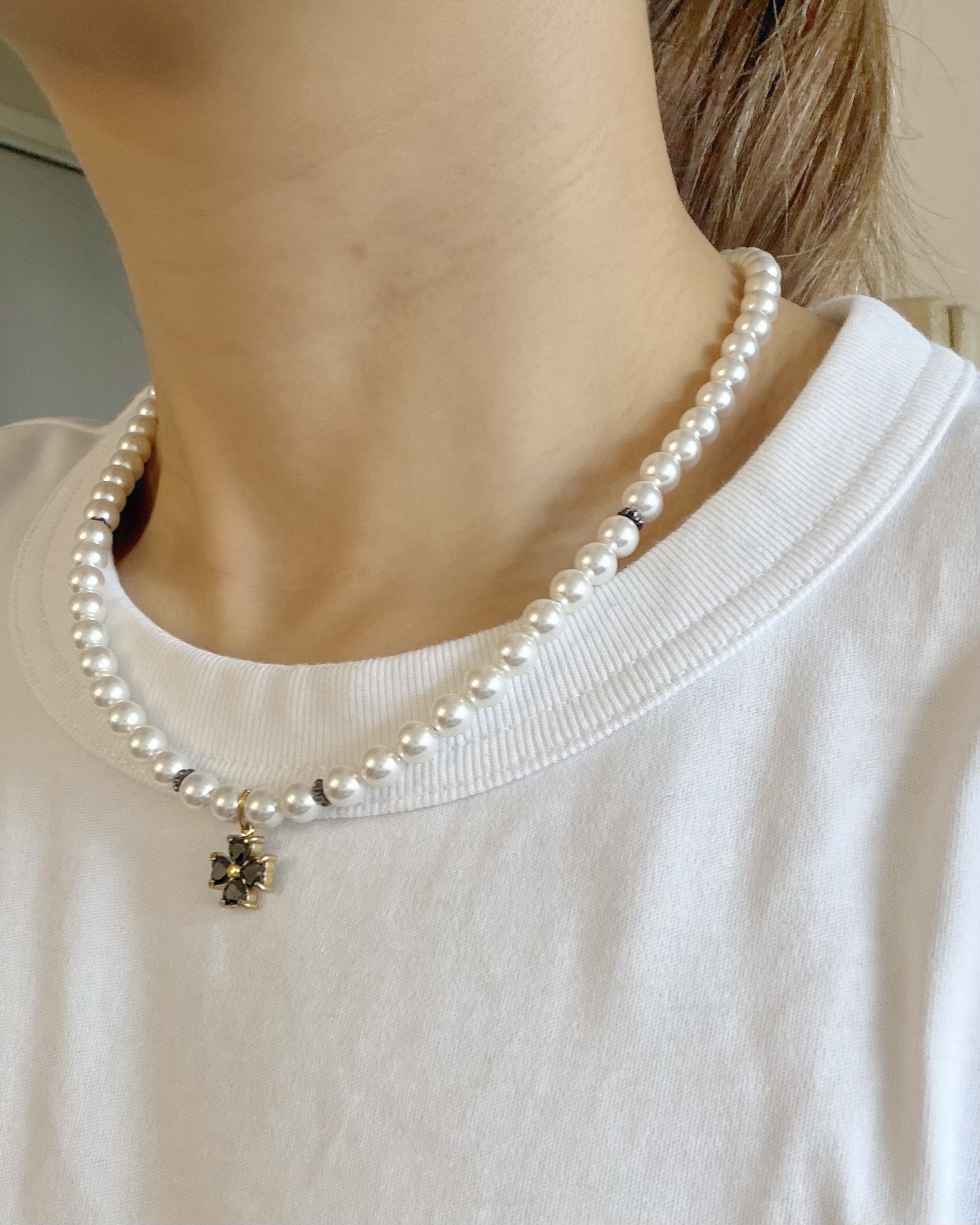 雅黑小花珍珠頸鍊/6mm米白珍珠 