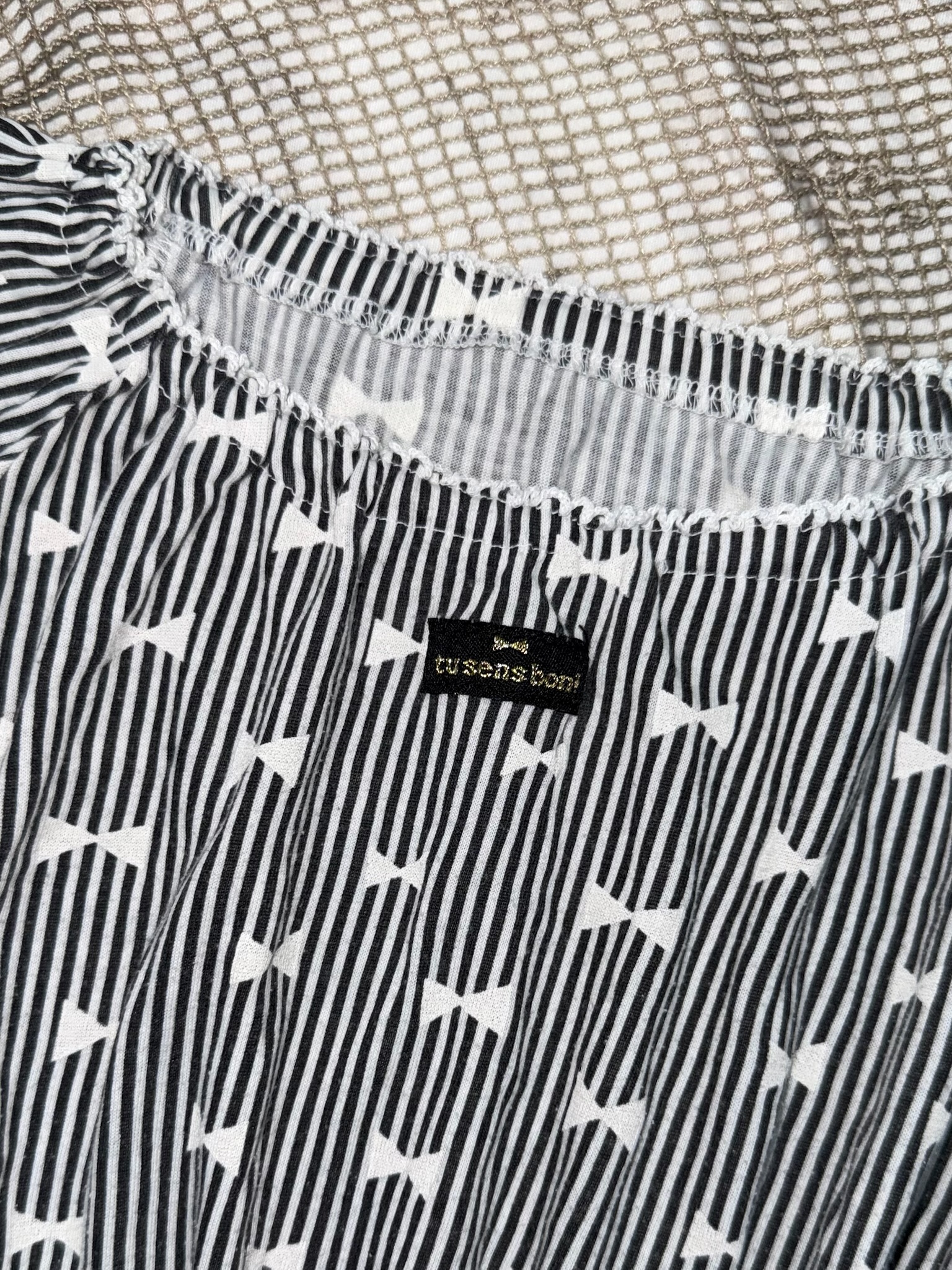 Ruffle Sleeve Motif Elastic Neckline Blouse