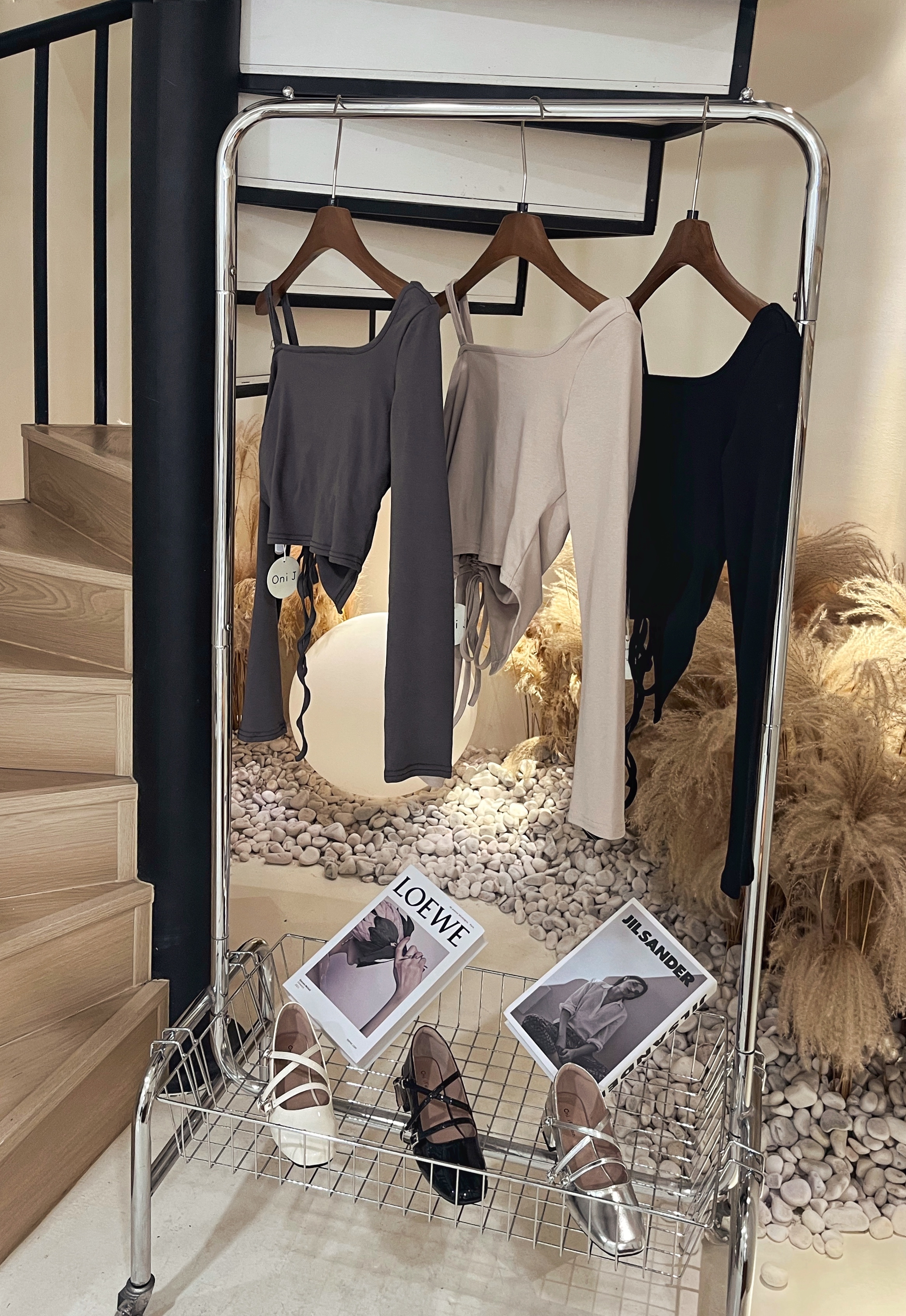 630设计款胸垫抽绳上衣