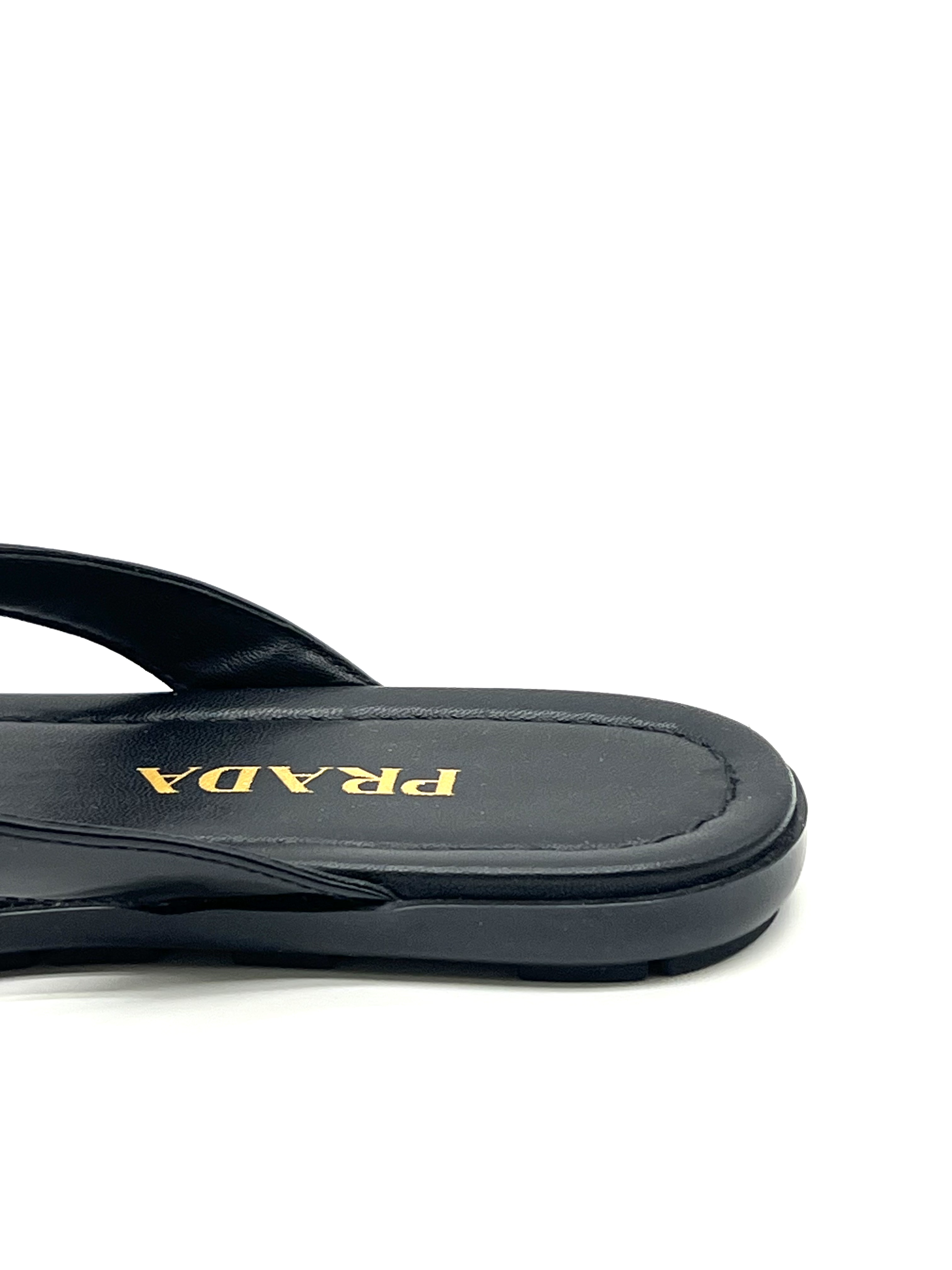 Unused Item PRADA Black Patent Leather Thong Espadrille Sandals / Product Code: 26051015