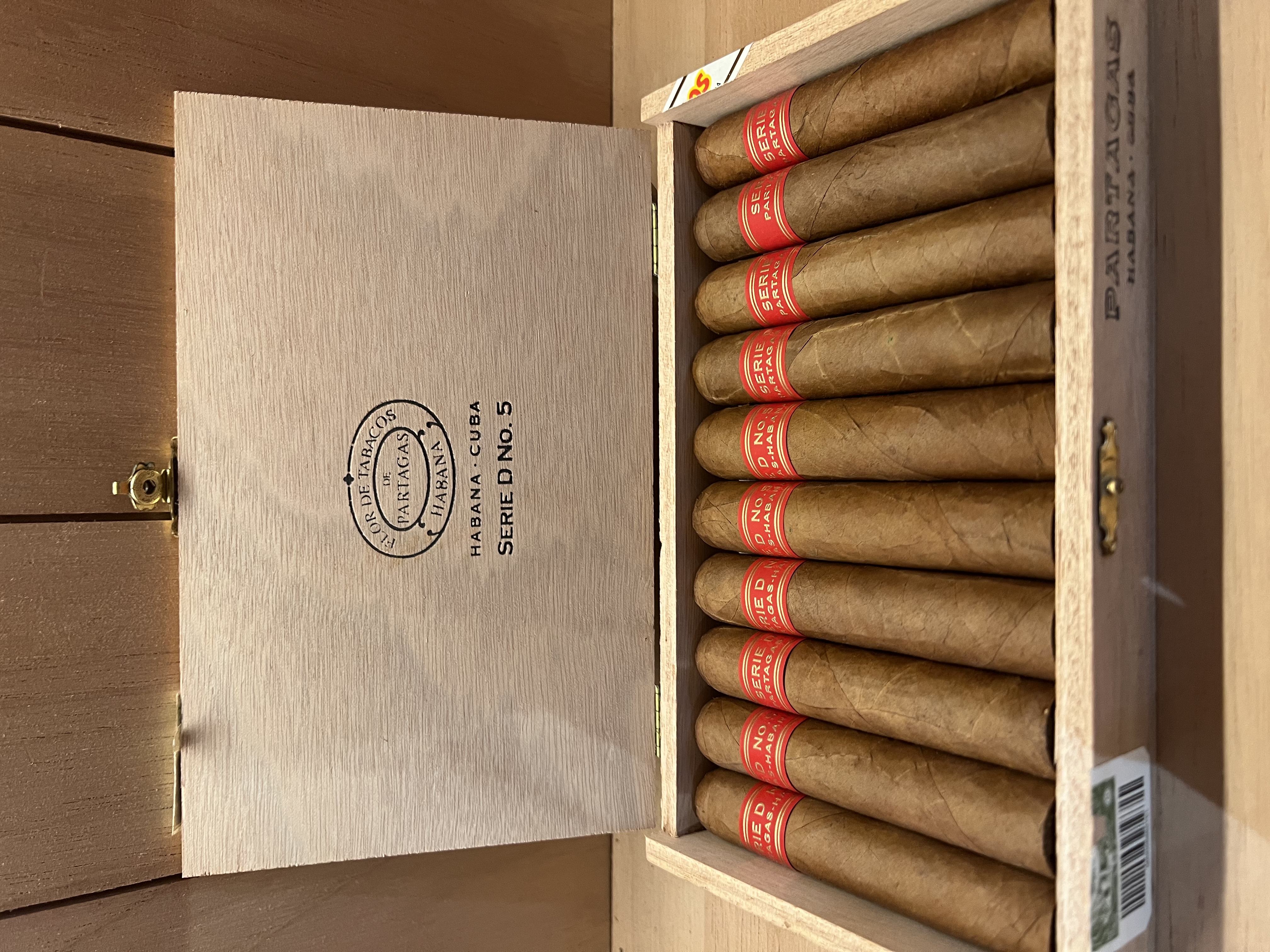 PARTAGAS SERIE帕特加斯D5 （10支）