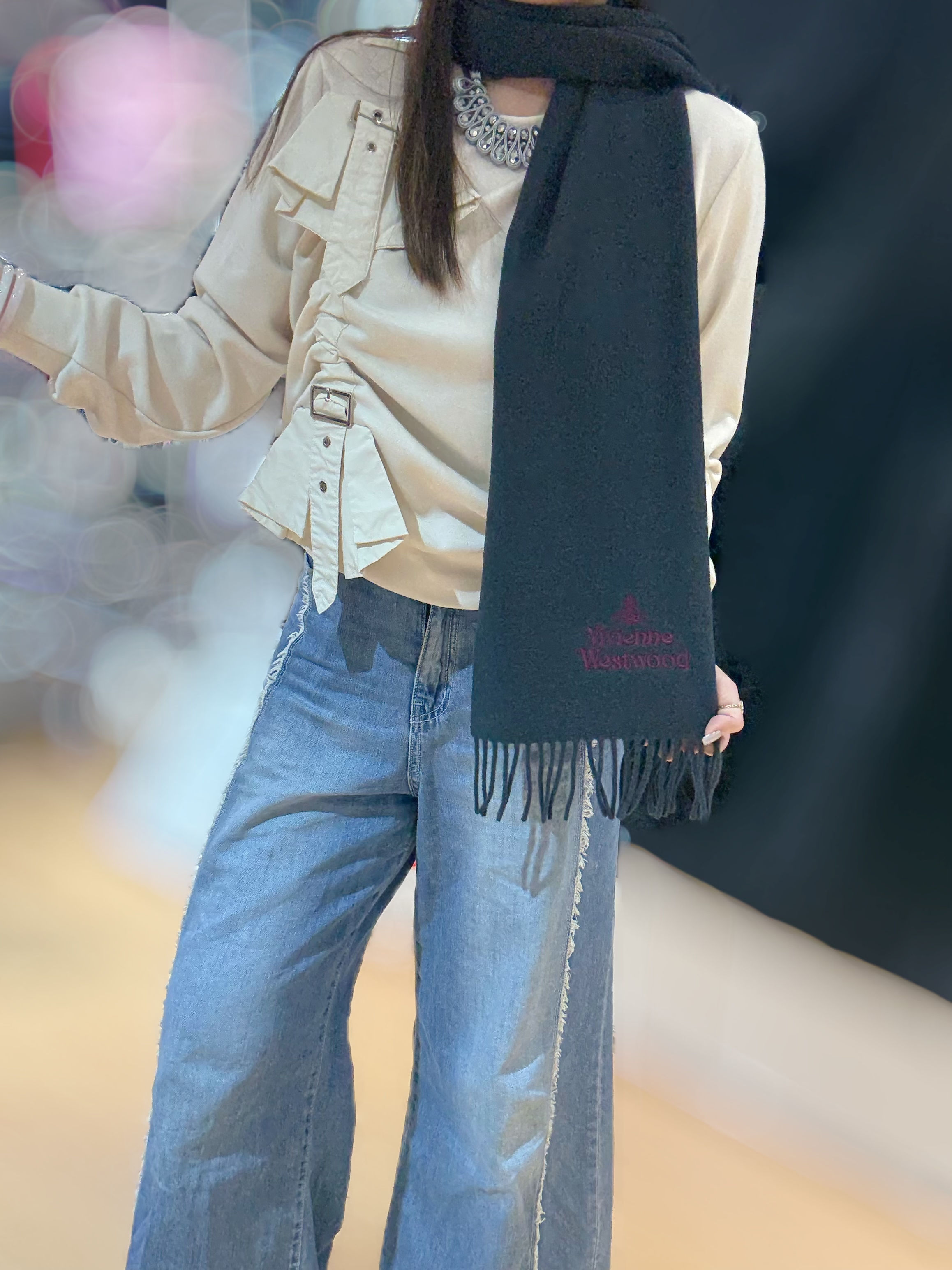 VW EMB scarf dark grey