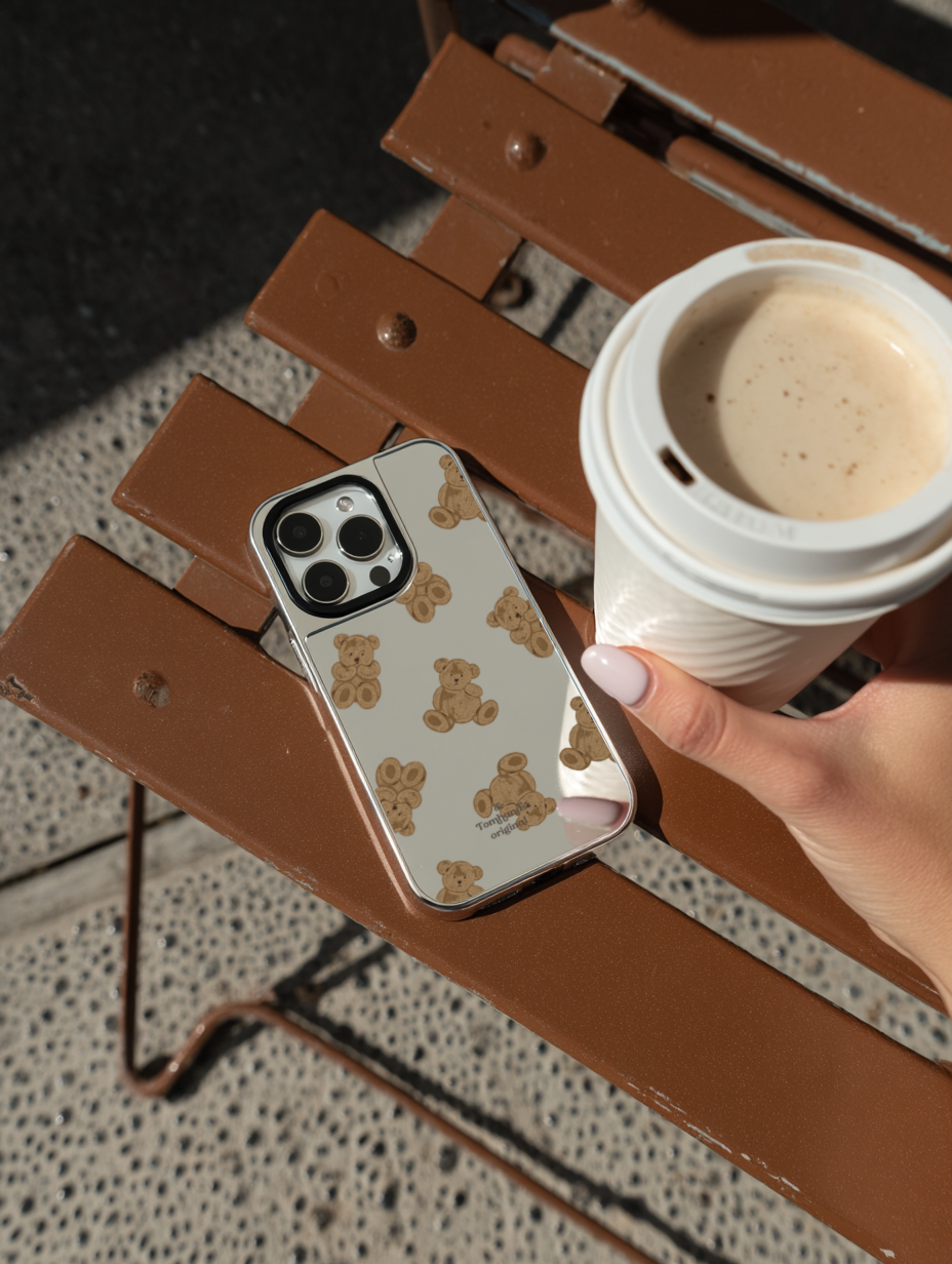 【The Childhood Teddy】銀框鏡面MagSafe iPhone Case