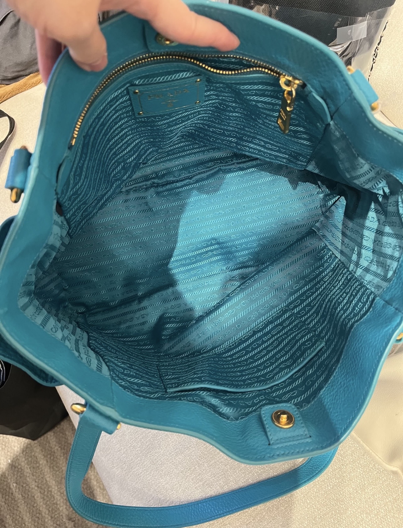 Prada shoulder bag calfskin 100%Authentic,92%new 