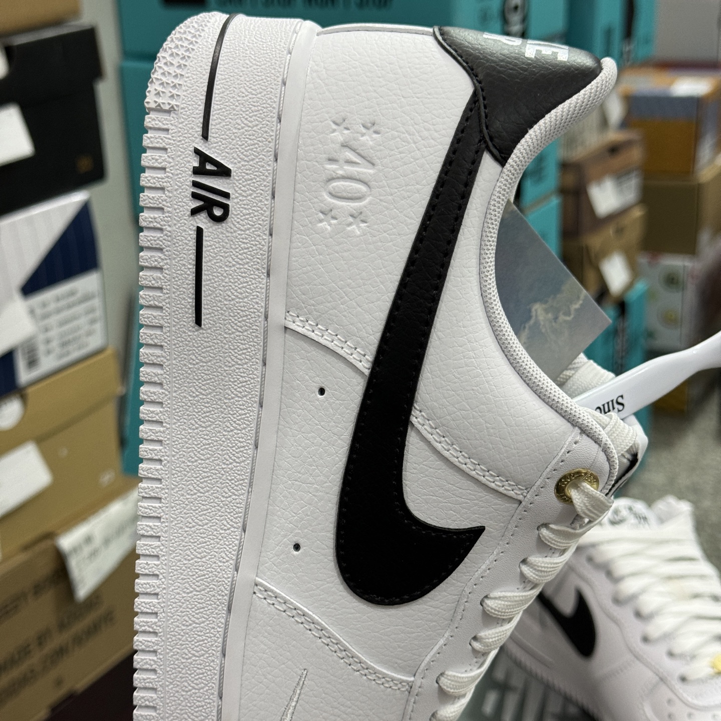 Nike Air Force 1 '07 LV8 "40th Anniversary"  DQ7658-100 