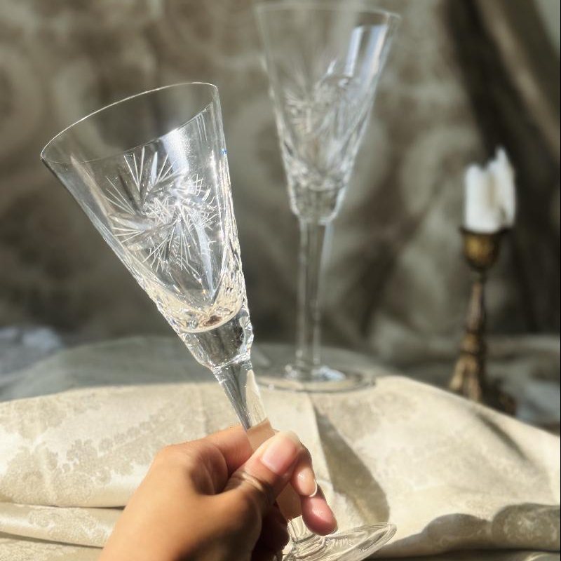 A Pair of Vintage Hand-Cut Crystal Champagne Flutes with Pinwheel Pattern (MT2381)