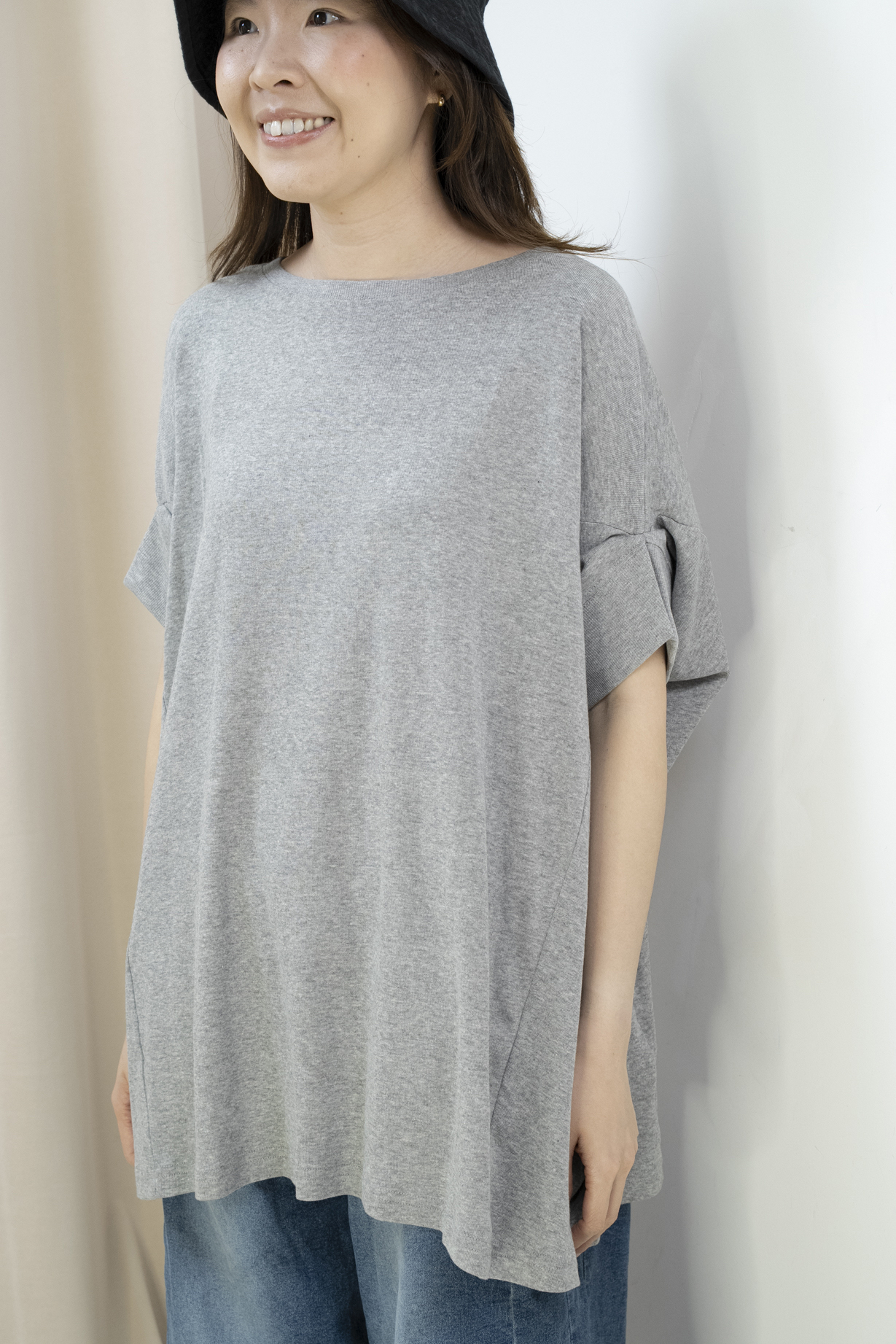 日系設計袖型寬鬆上衣(淺灰色）