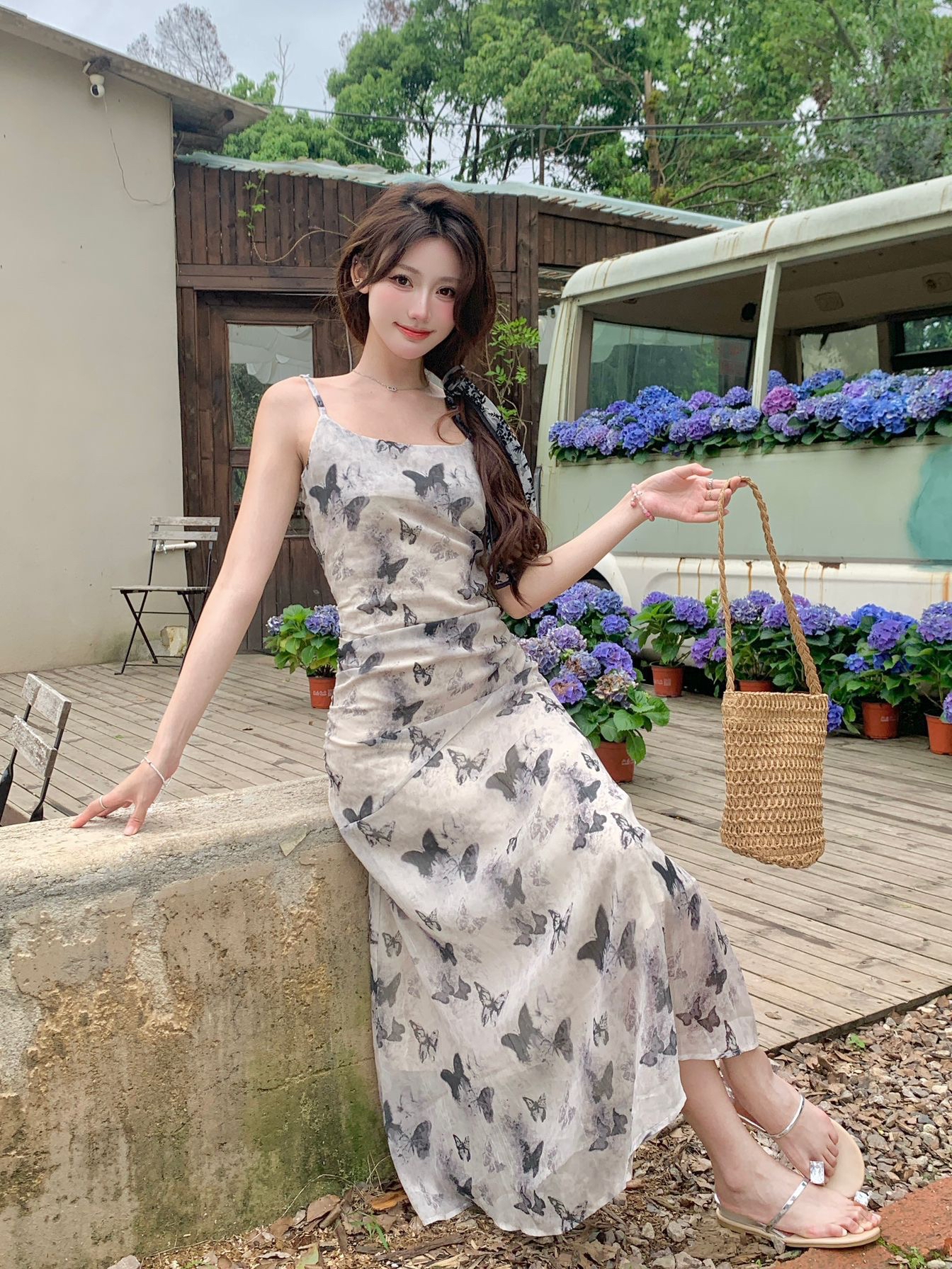 水墨蝴蝶吊带连衣裙