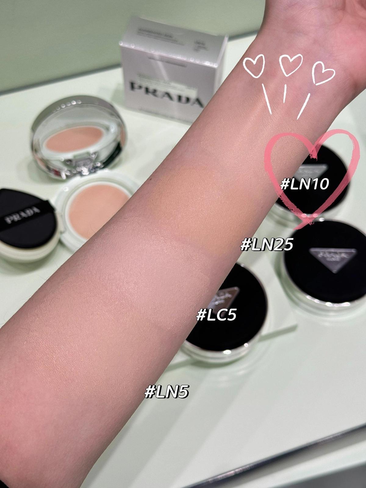 今年話題神品💕💕  Prada Beauty 原生霧光尼龍氣墊粉餅 