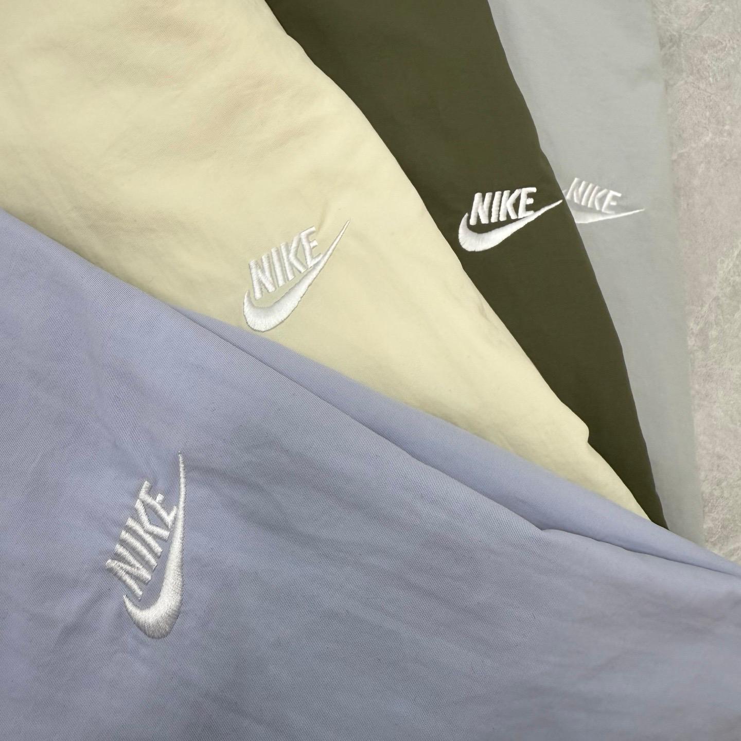 $125件,Nike Lab拼色風衣