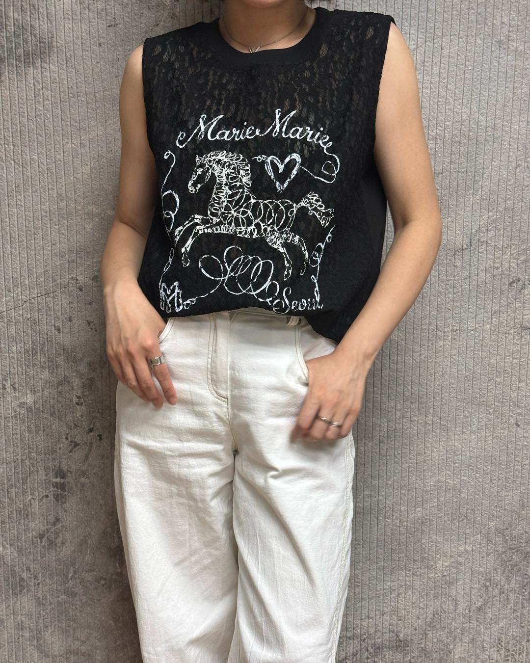 木馬印花鏤空lace背心