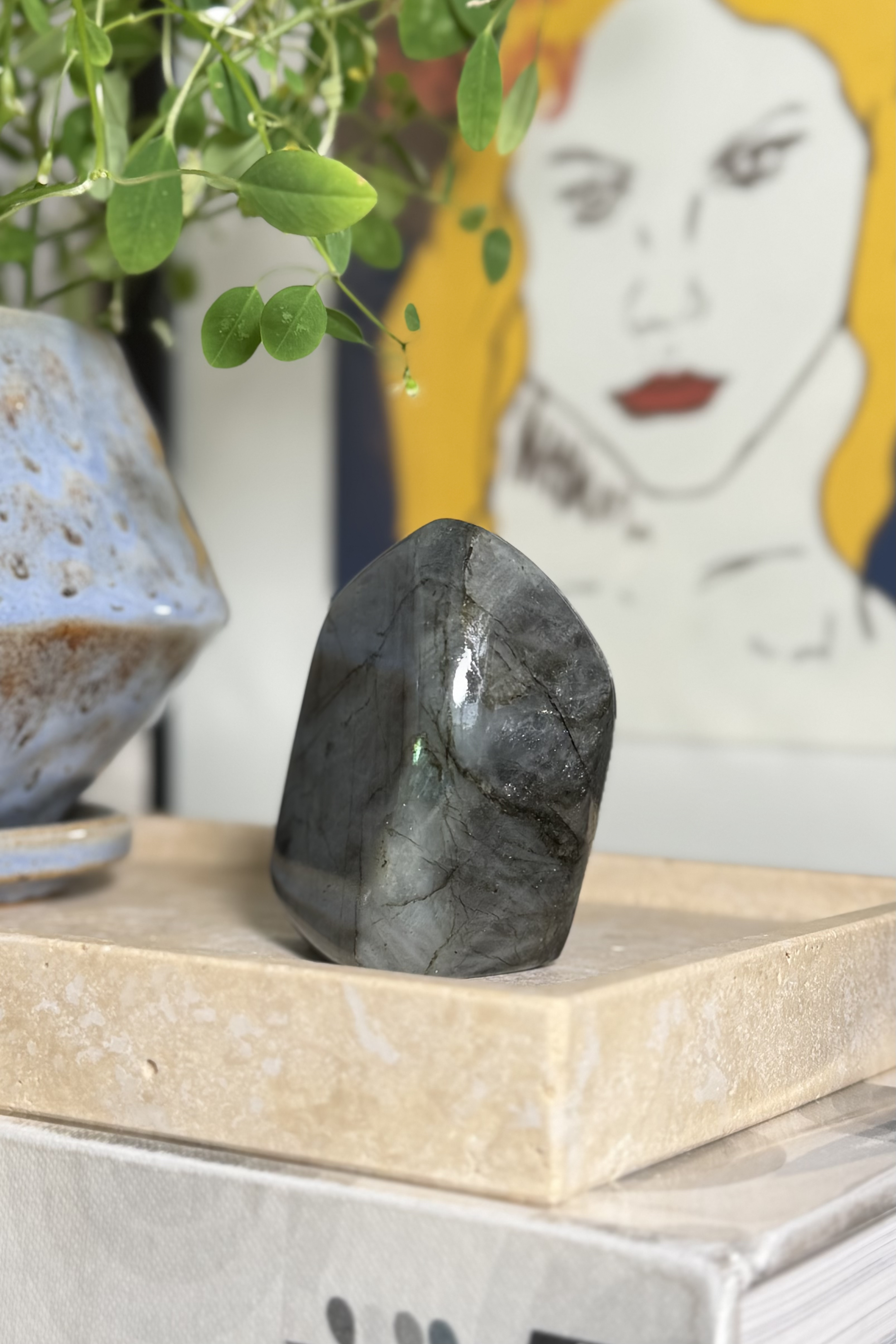 ༒190g 6.4cm幻彩光拉長石擺件༒ LA.0490C5-RA28*09N