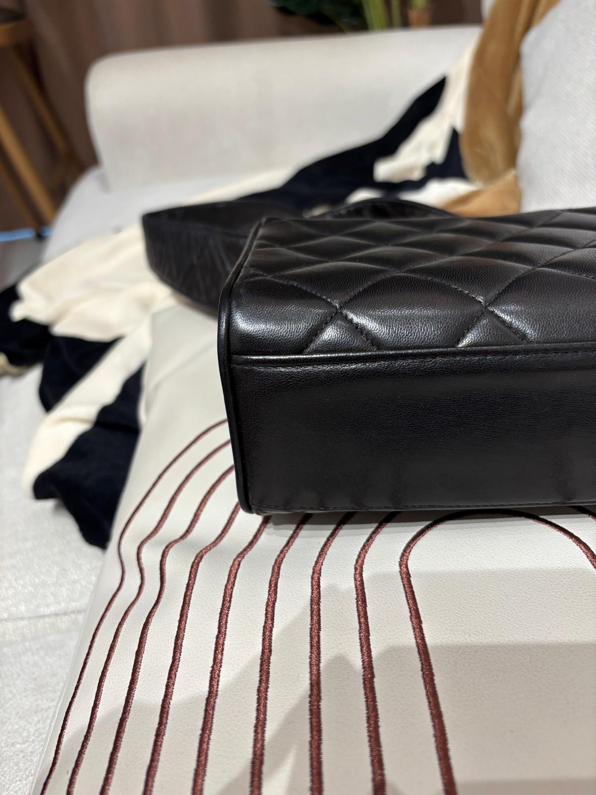 Chanel vintage so black Shoulder bag 100%Authentic ,88%new✅card