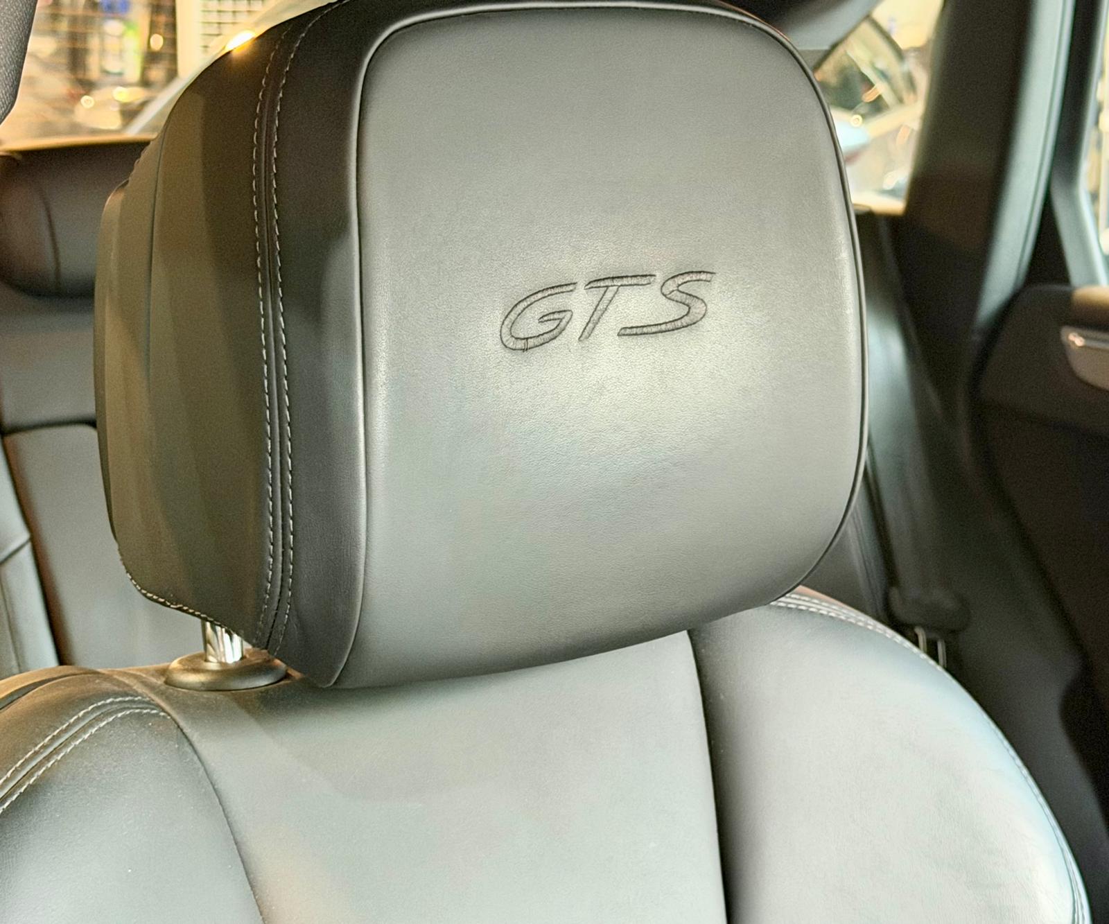 Porsche Macan GTS 2016
