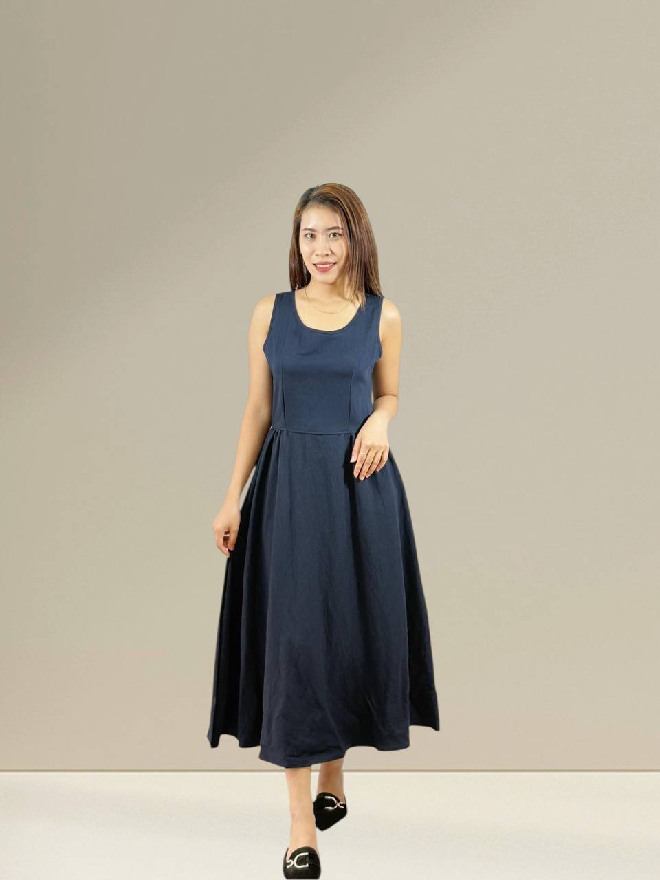W382 - Sleeveless Dress
