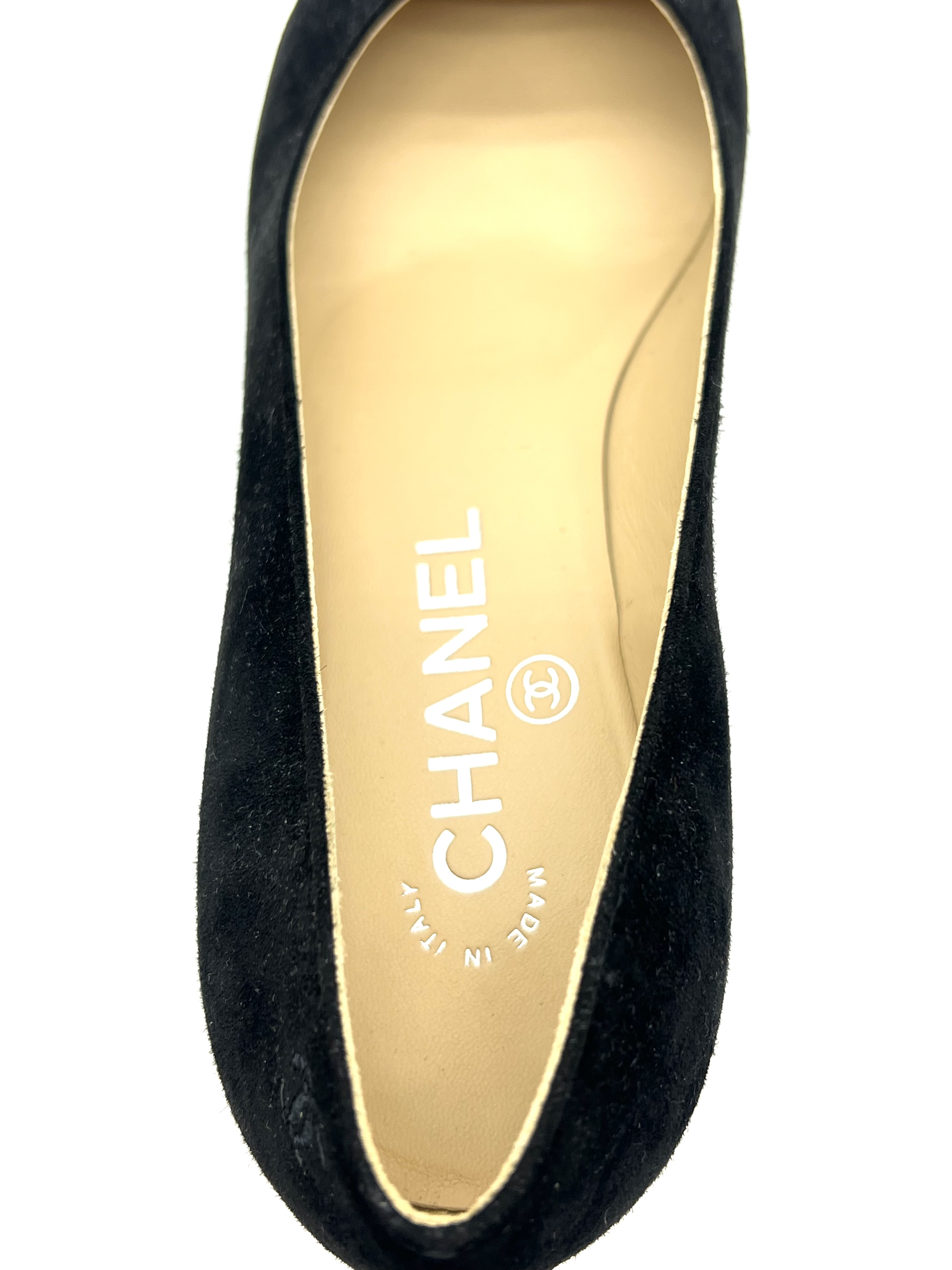 Pre-owned Chanel Black Suede Kitten Heels / Product Code: 26052102