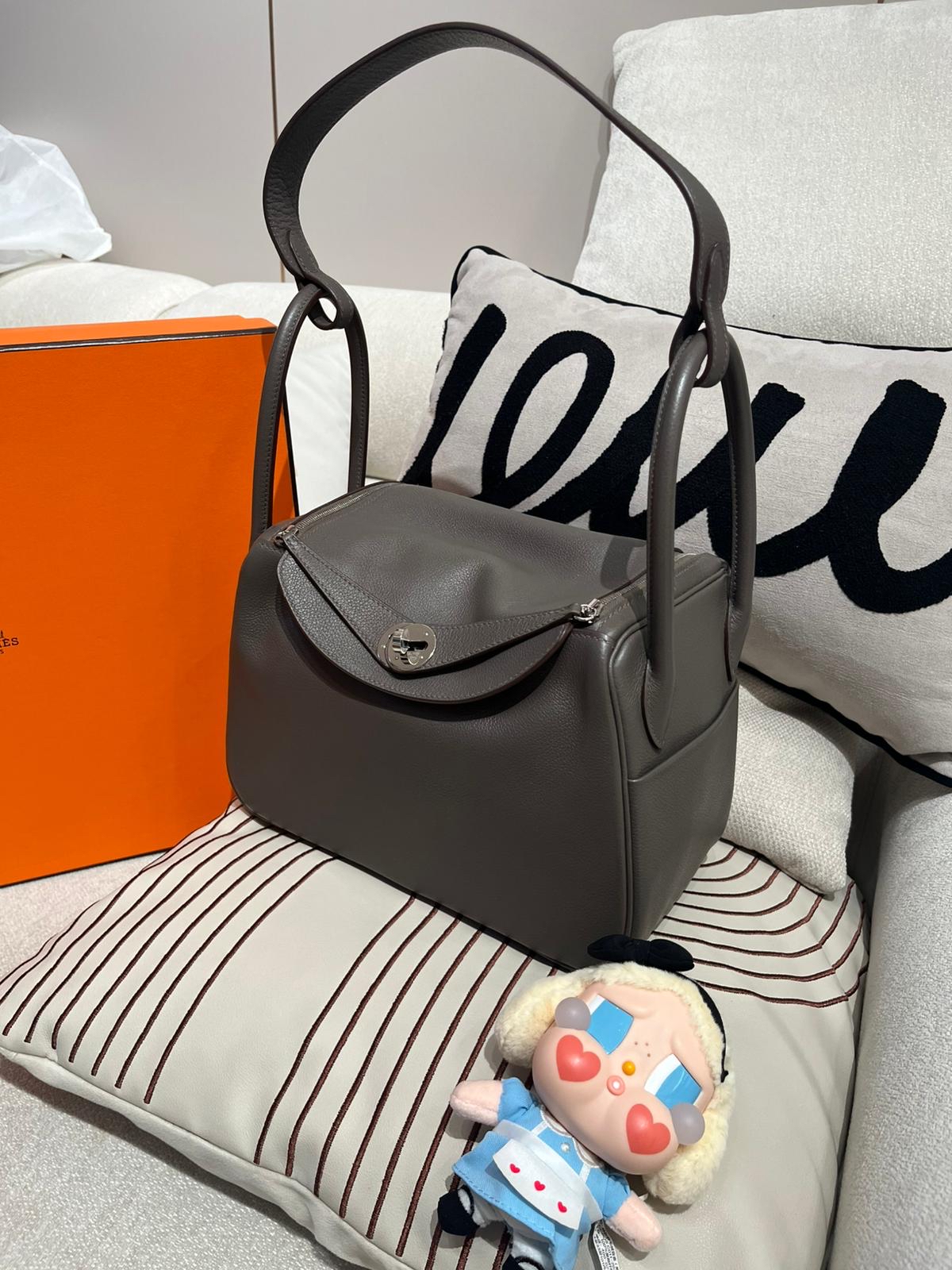 Hermes Lindy 26 Stamp Z Etain 錫器灰 100%Authentic, 95%New ✅收據✅Dust bag✅Box