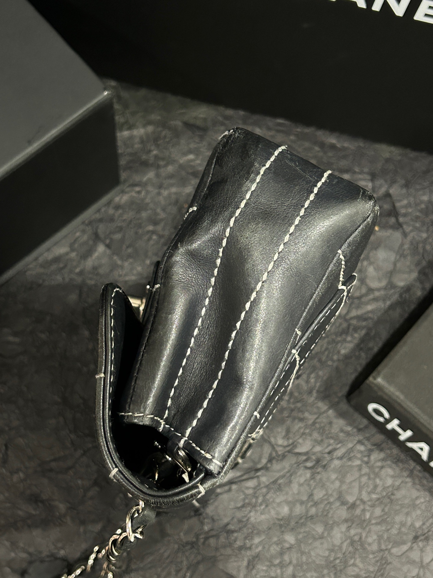 【預訂貨品】Chanel黑白格外縫線牛皮CF 