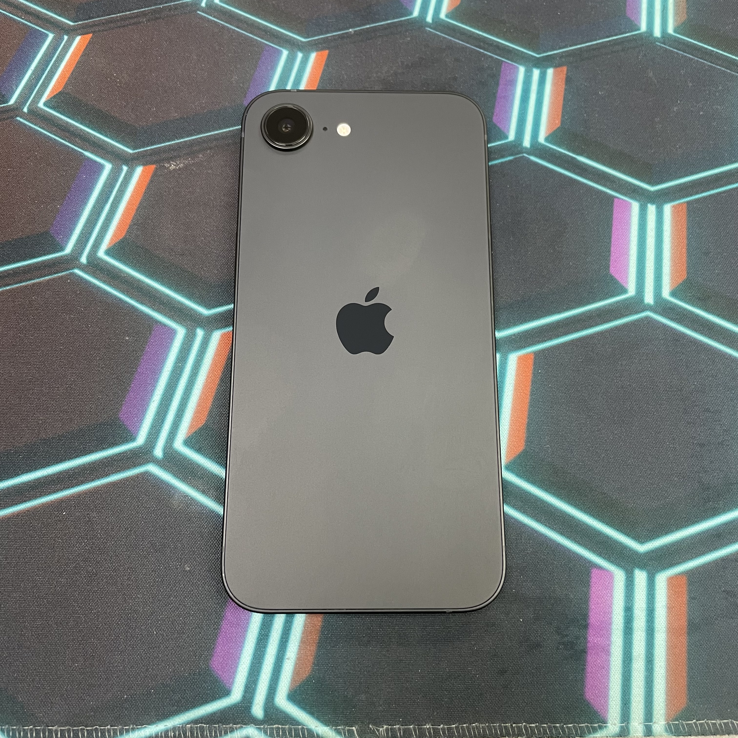 *8123 17e 未使用品 256GB 電100 黑色 black