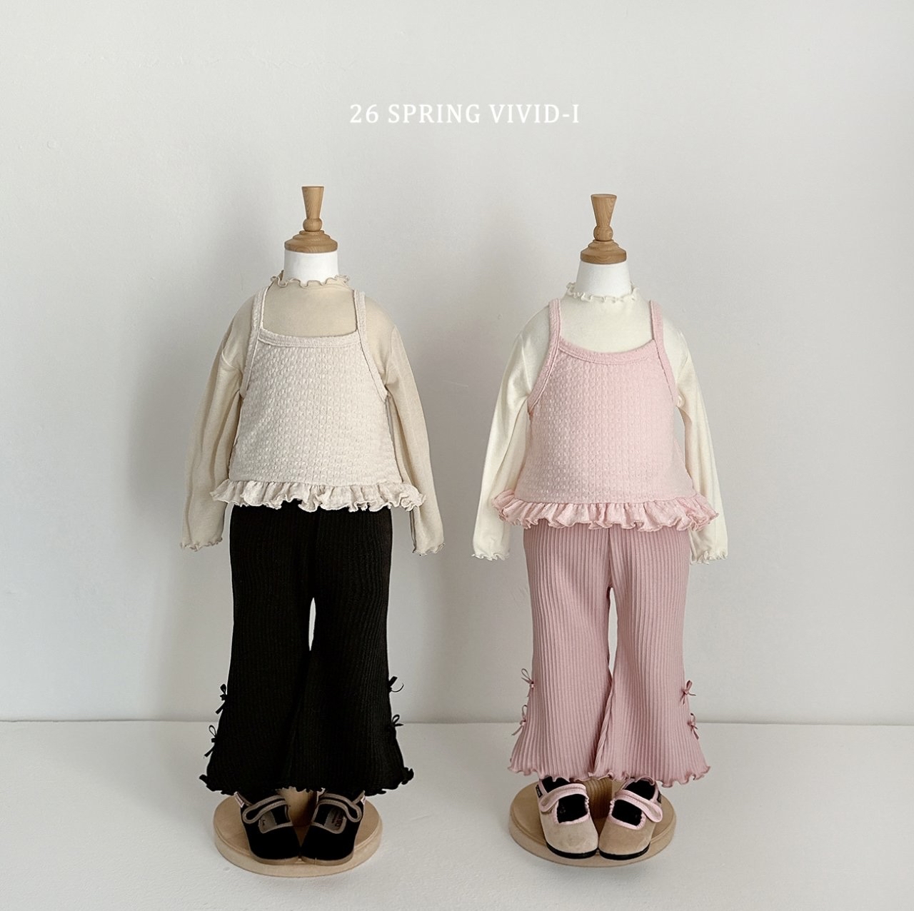 🌸預訂 韓國直送🌸🇰🇷VIVIDI三色輕薄花邊打底長袖上衣